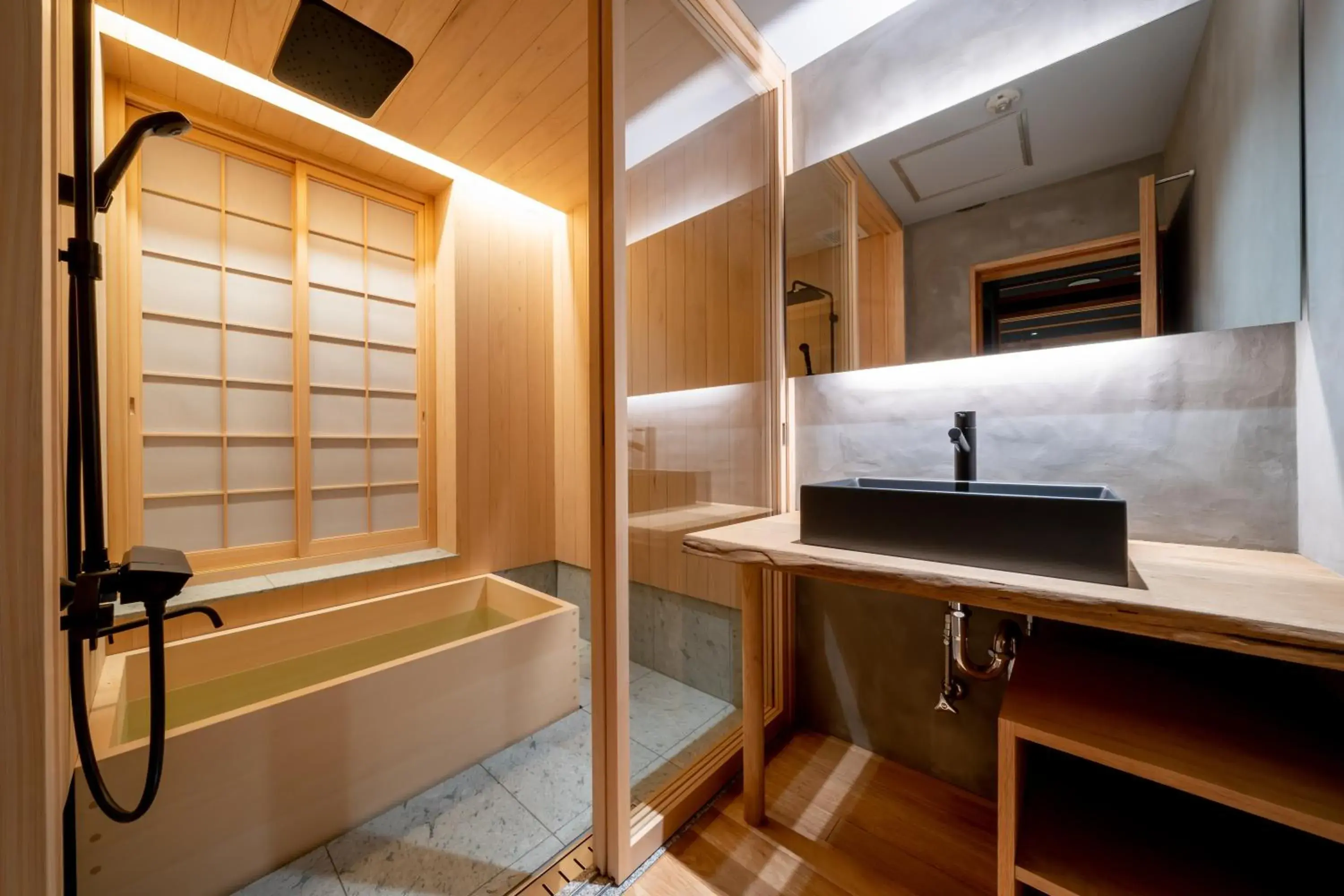 Photo of the whole room, Bathroom in Ryokan Ryokufuso