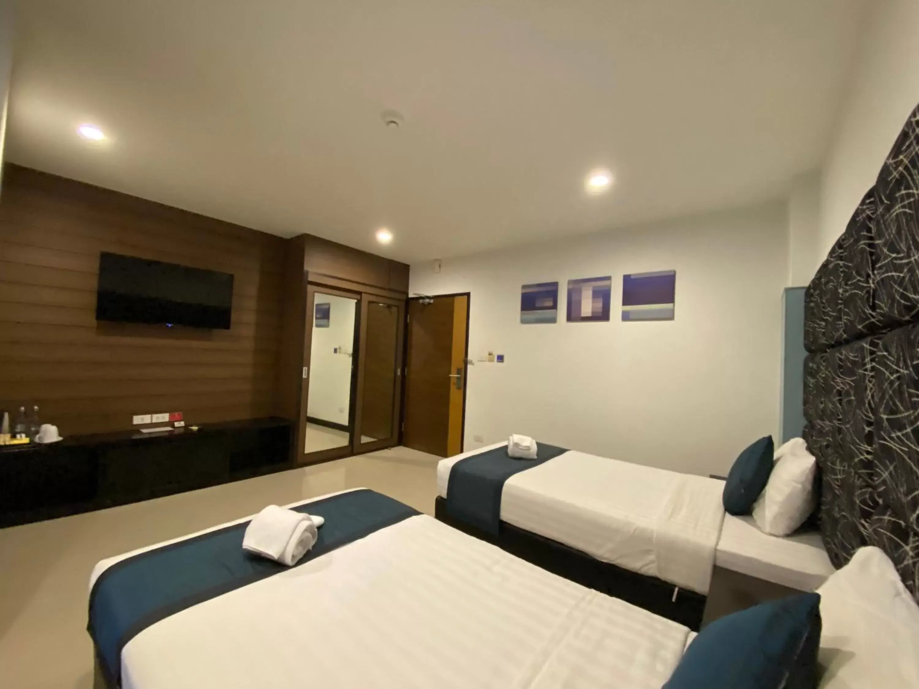 Superior Twin Room in Le Vernissage by Goad Avadhess Hospitality Superior Twin Room in Le Vernissage by Goad Avadhess Hospitality