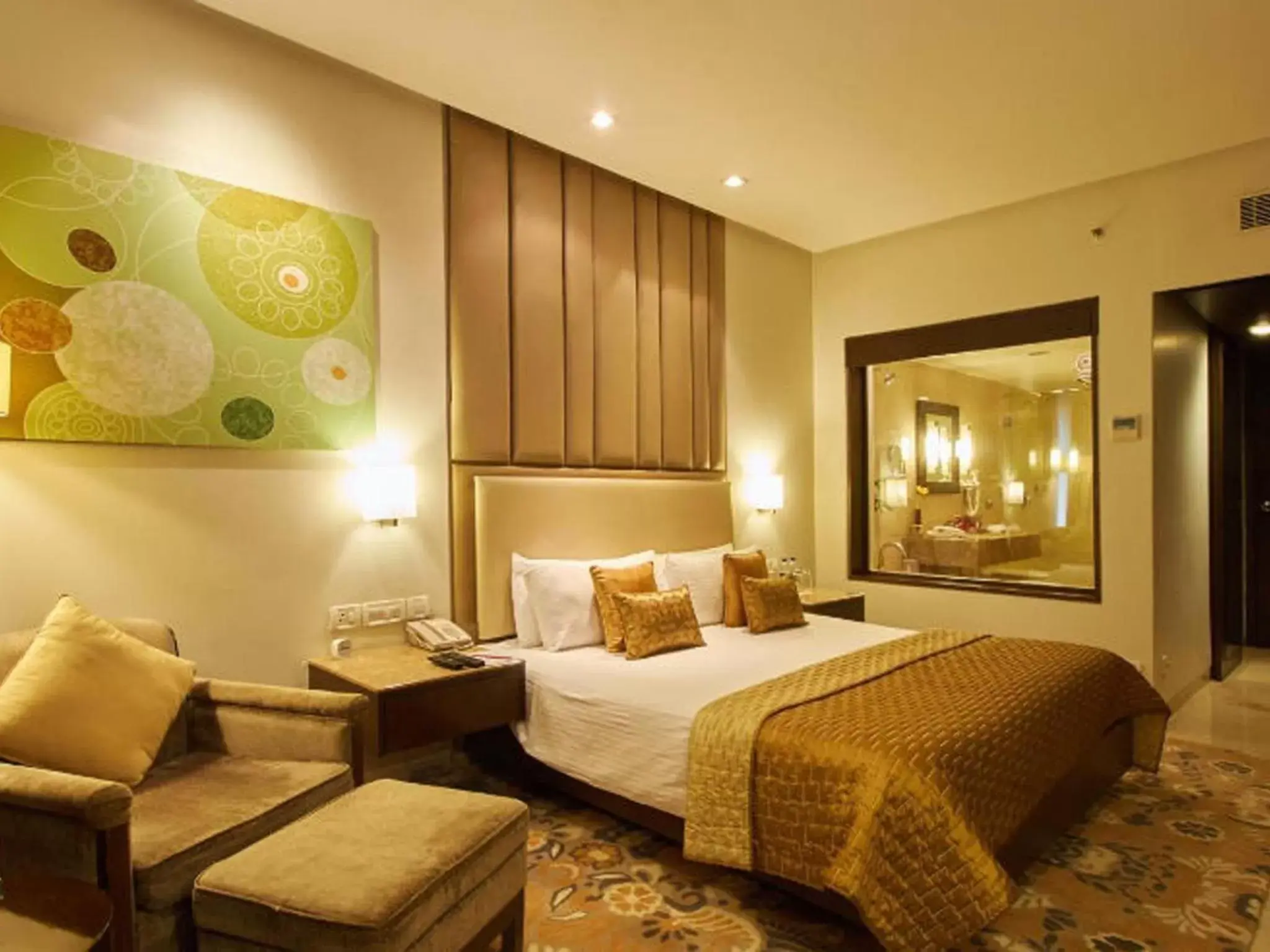 Bedroom, Bed in The Gateway Hotel Beach Road Visakhapatnam