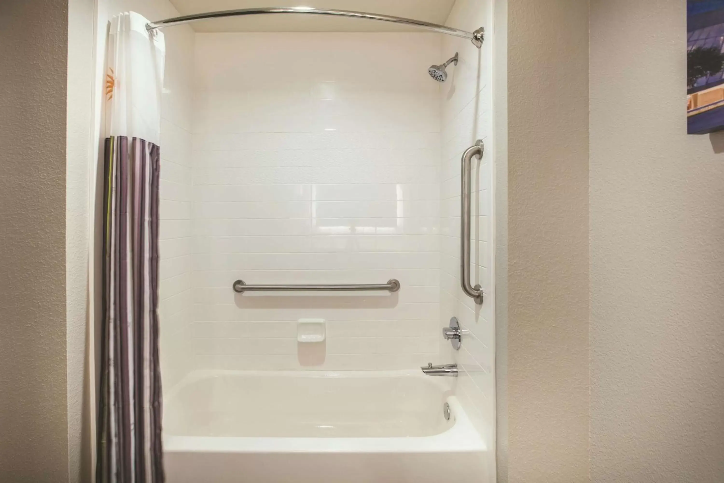 Photo of the whole room, Bathroom in La Quinta by Wyndham Dallas - Richardson