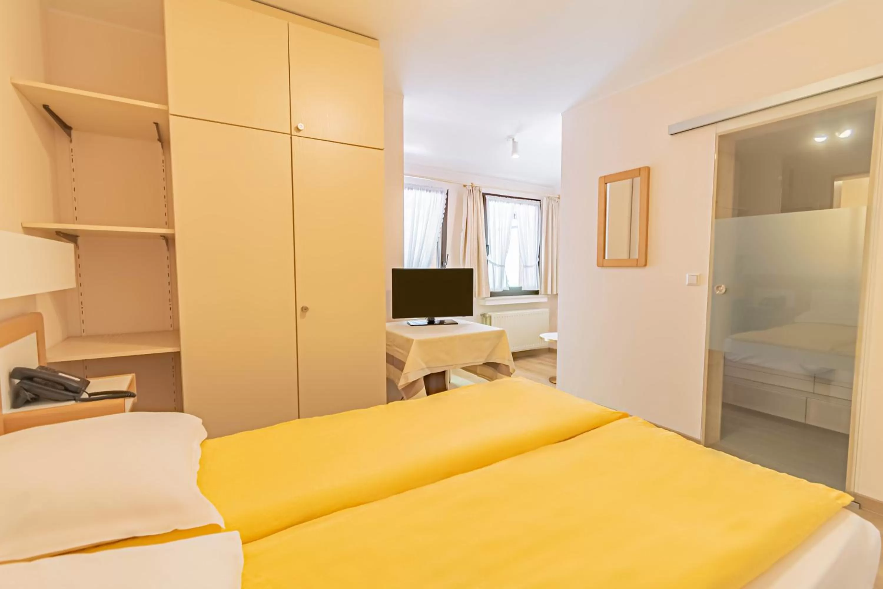 Bed in Hotel Le Postillon