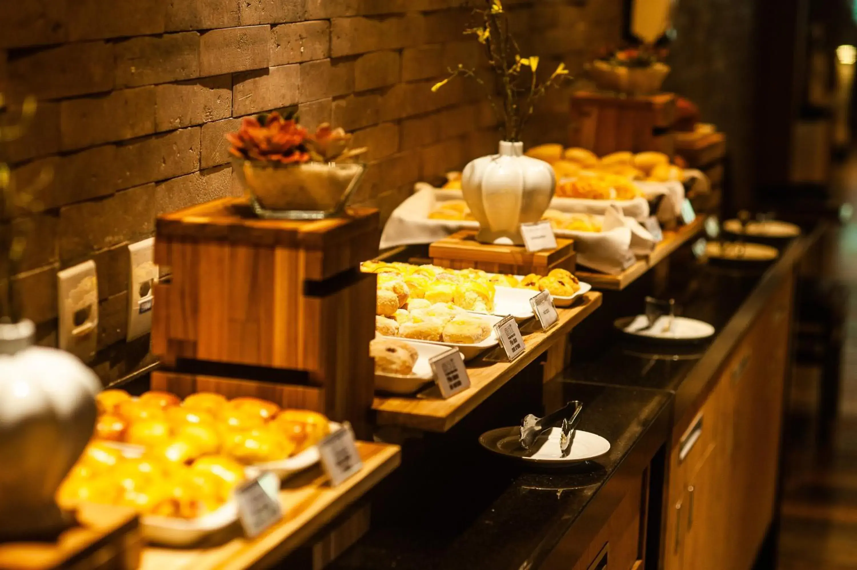 Buffet breakfast, Food in Paradiso Macae Hotel