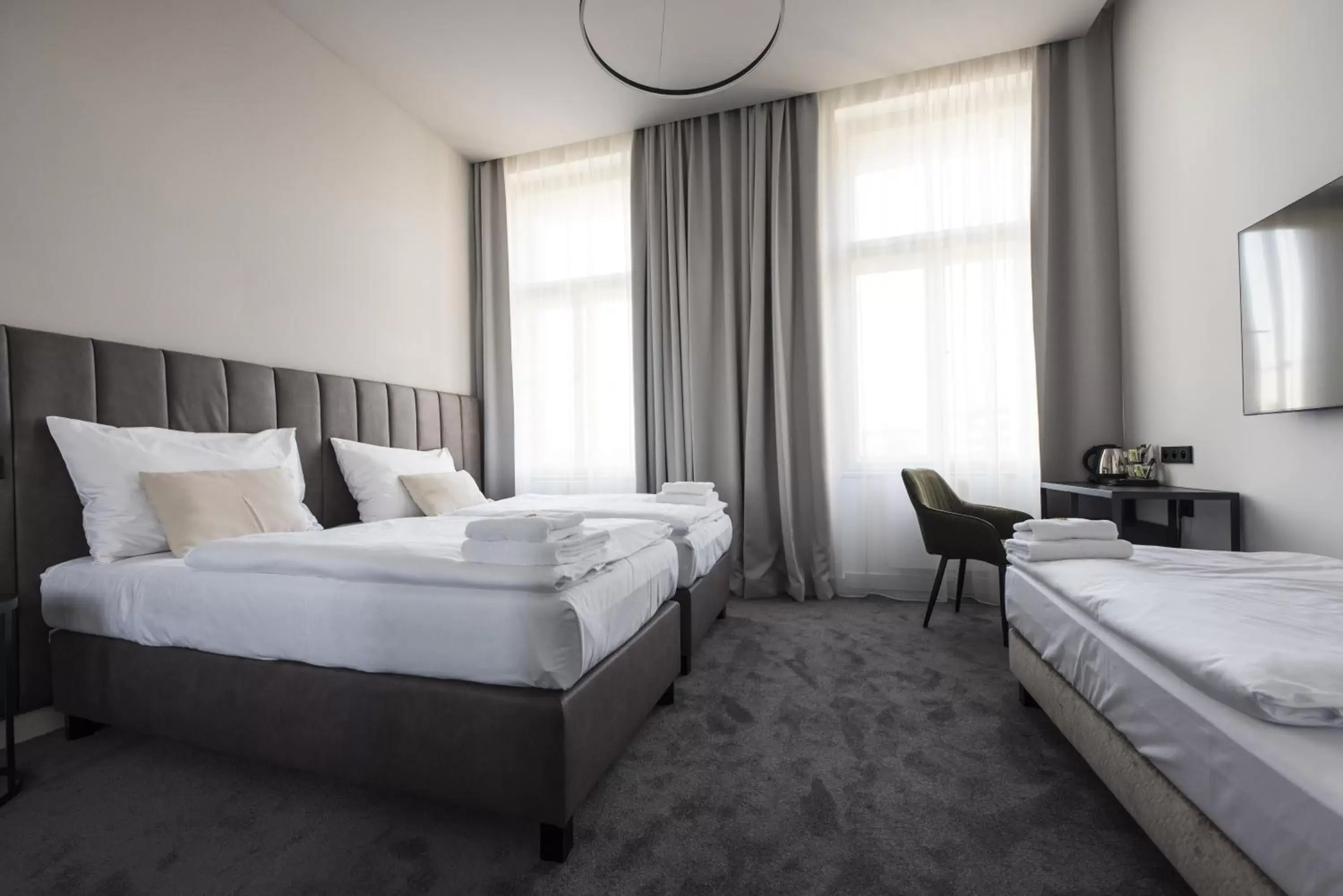 Bedroom, Bed in The Gold Bank Bedroom, Bed in The Gold Bank