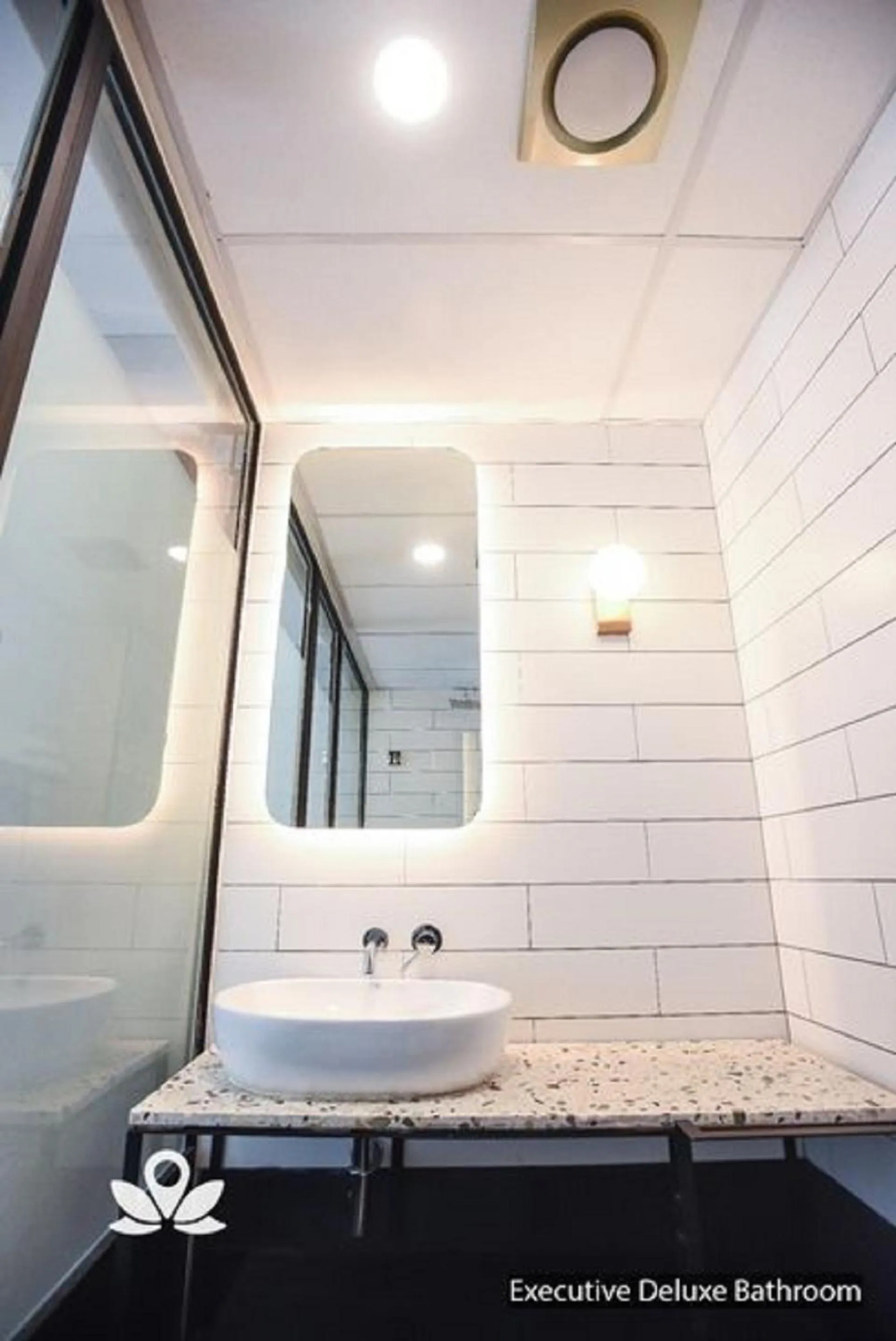 Bathroom in Ceria Hotel