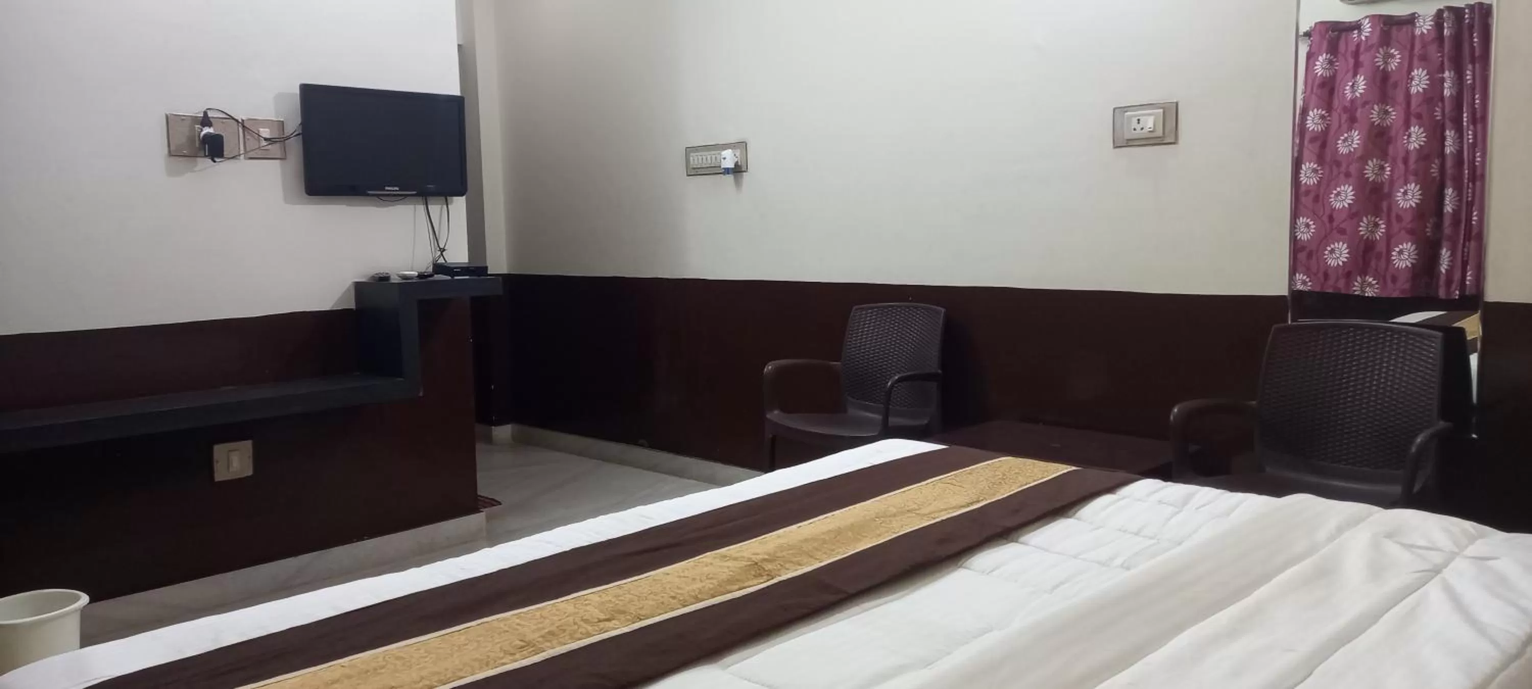 TV and multimedia, Bed in Sanjog Resort