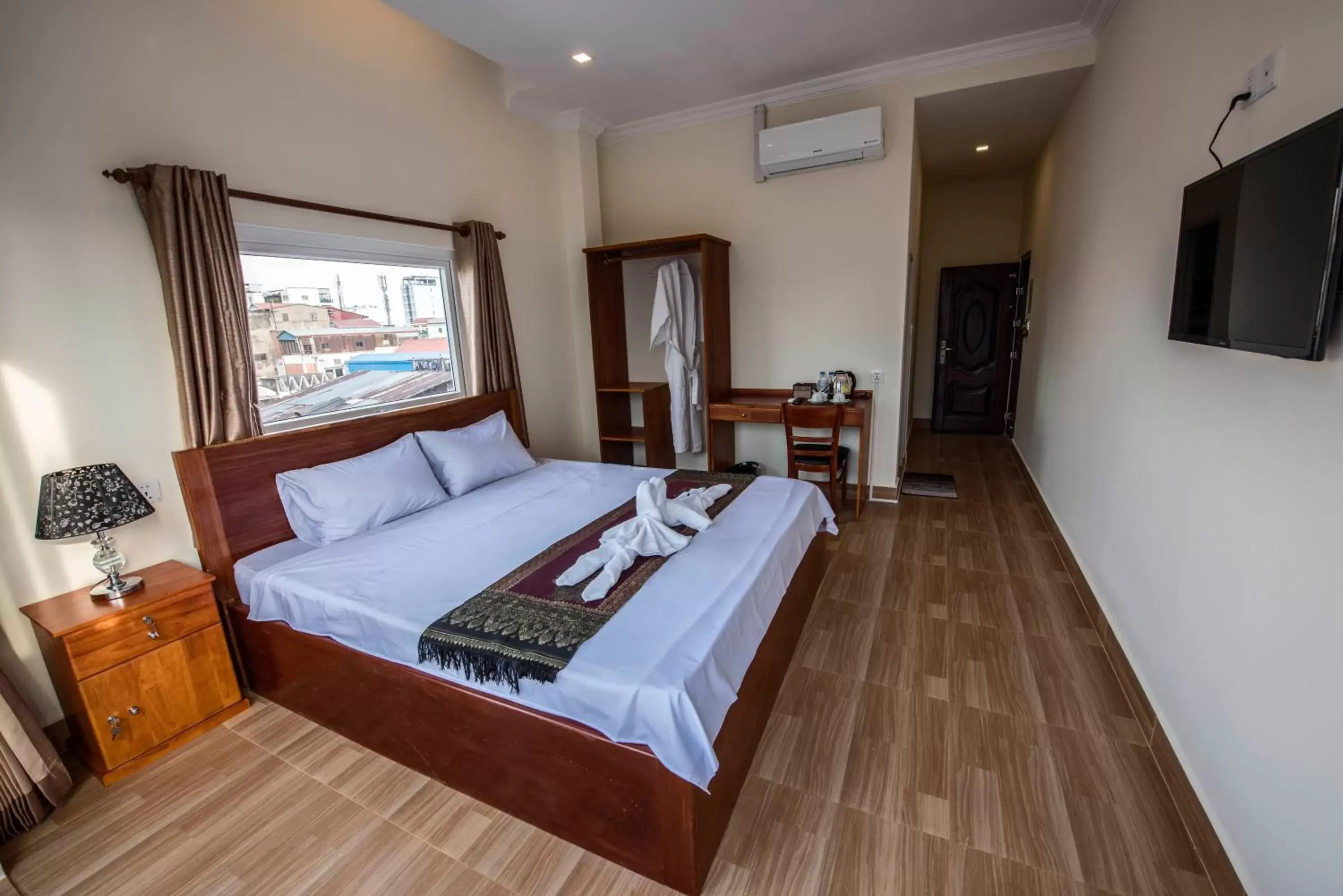 bunk bed, Bed in Phnom Penh Le Vincent Hotel