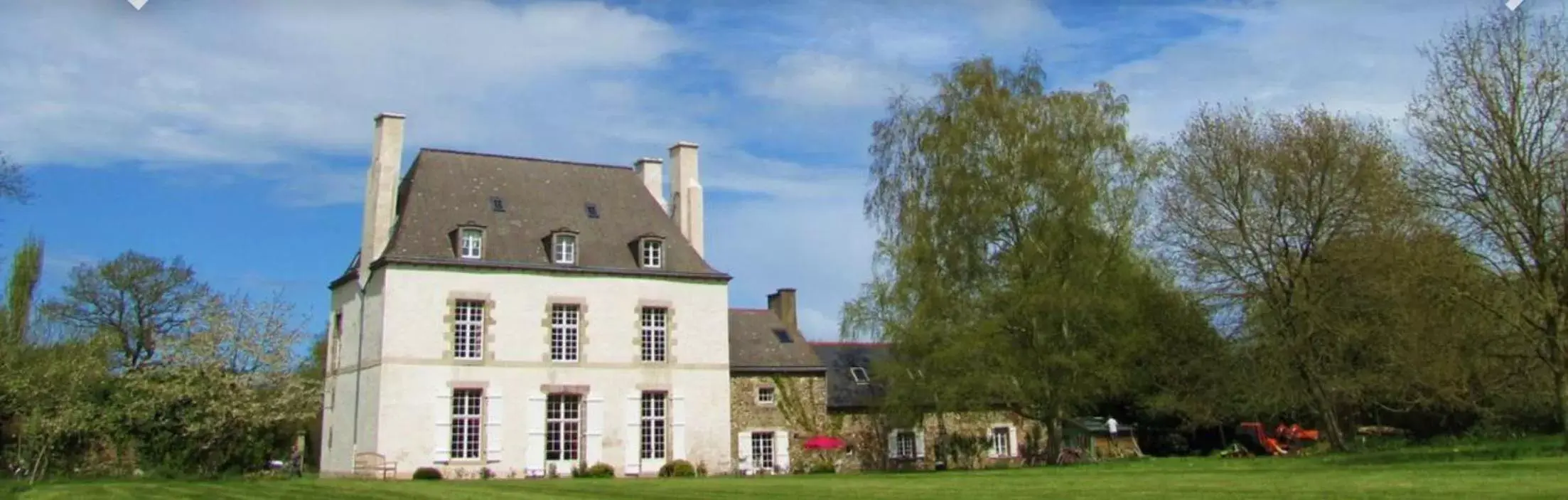 Garden view, Property Building in Les Trauchandieres de Saint Malo