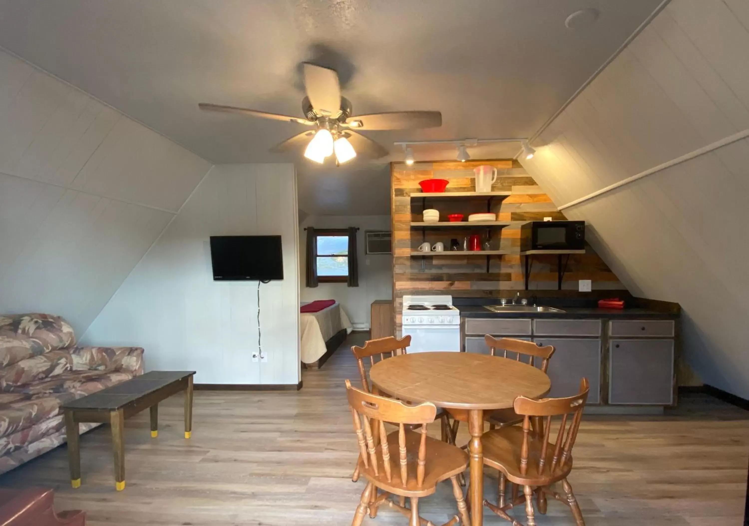 Kitchen or kitchenette in Calm Waters Resort Kitchen or kitchenette in Calm Waters Resort