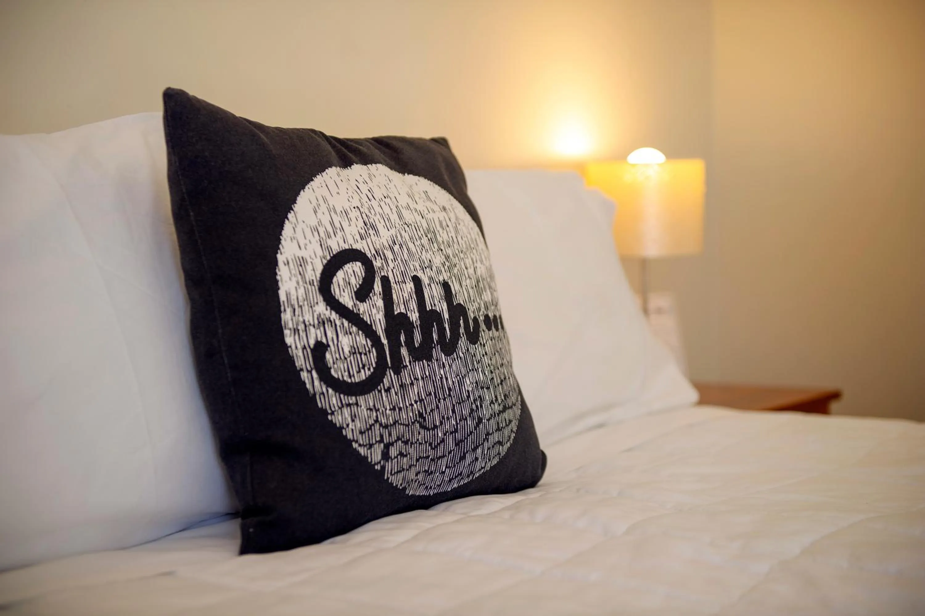 Bedroom, Bed in Albert Number 6