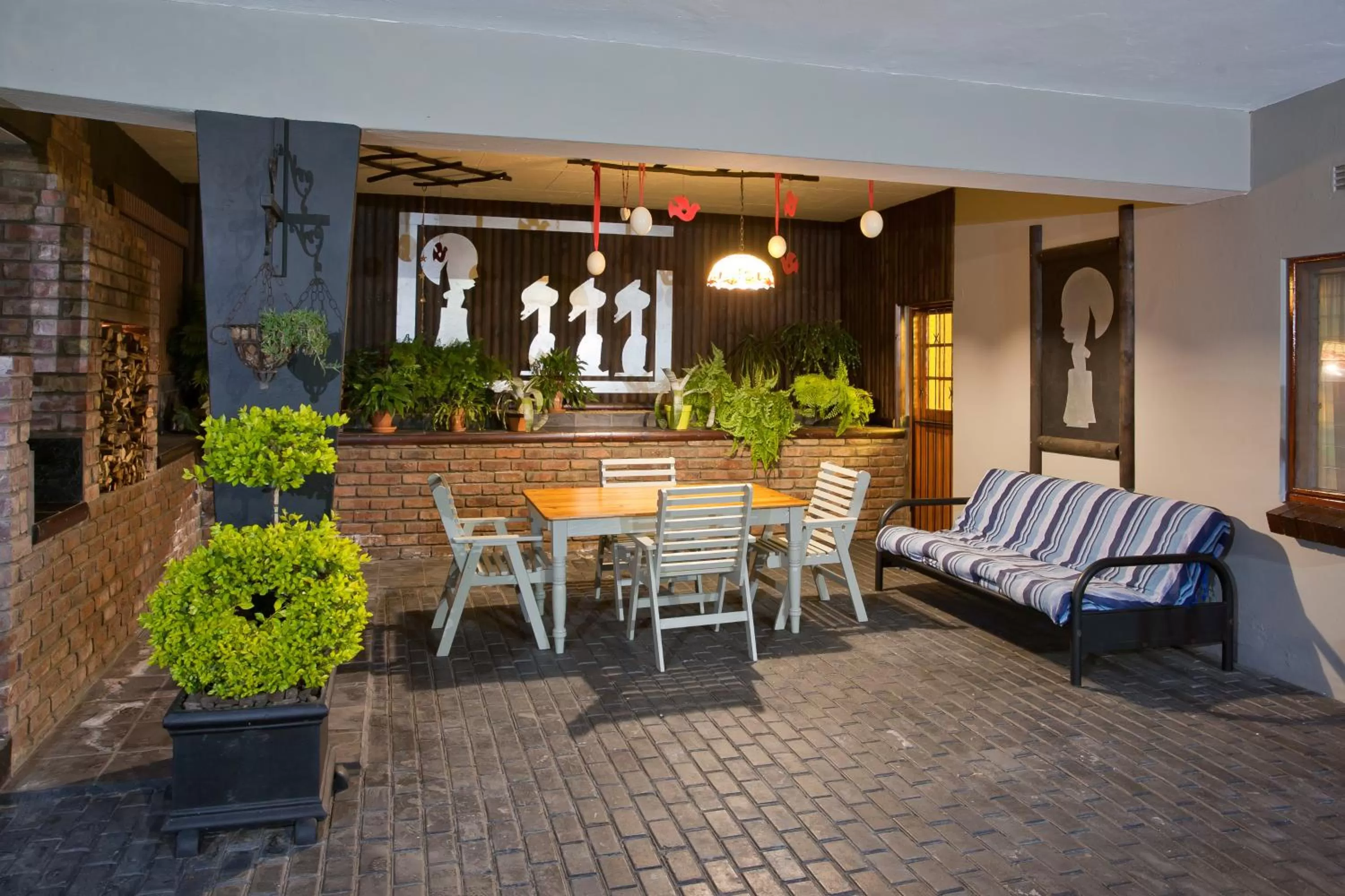 Seating area in Miles B&B Guest House