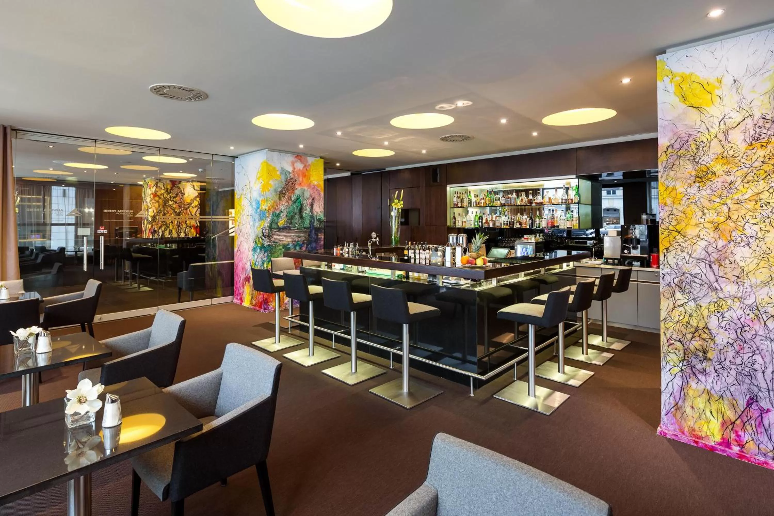 Lounge or bar in Austria Trend Hotel Europa Wien