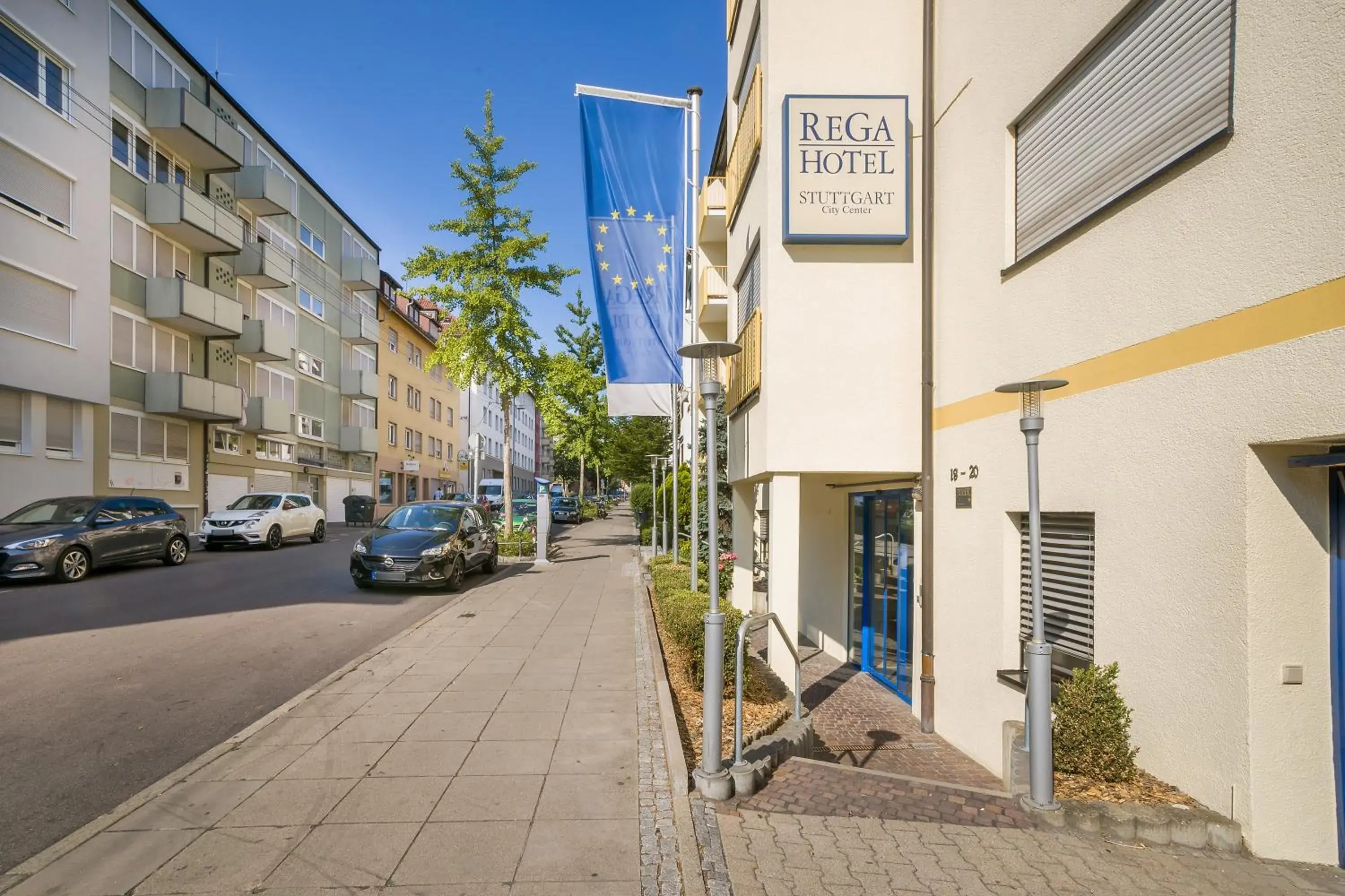 Facade/entrance in Novum Hotel Rega Stuttgart