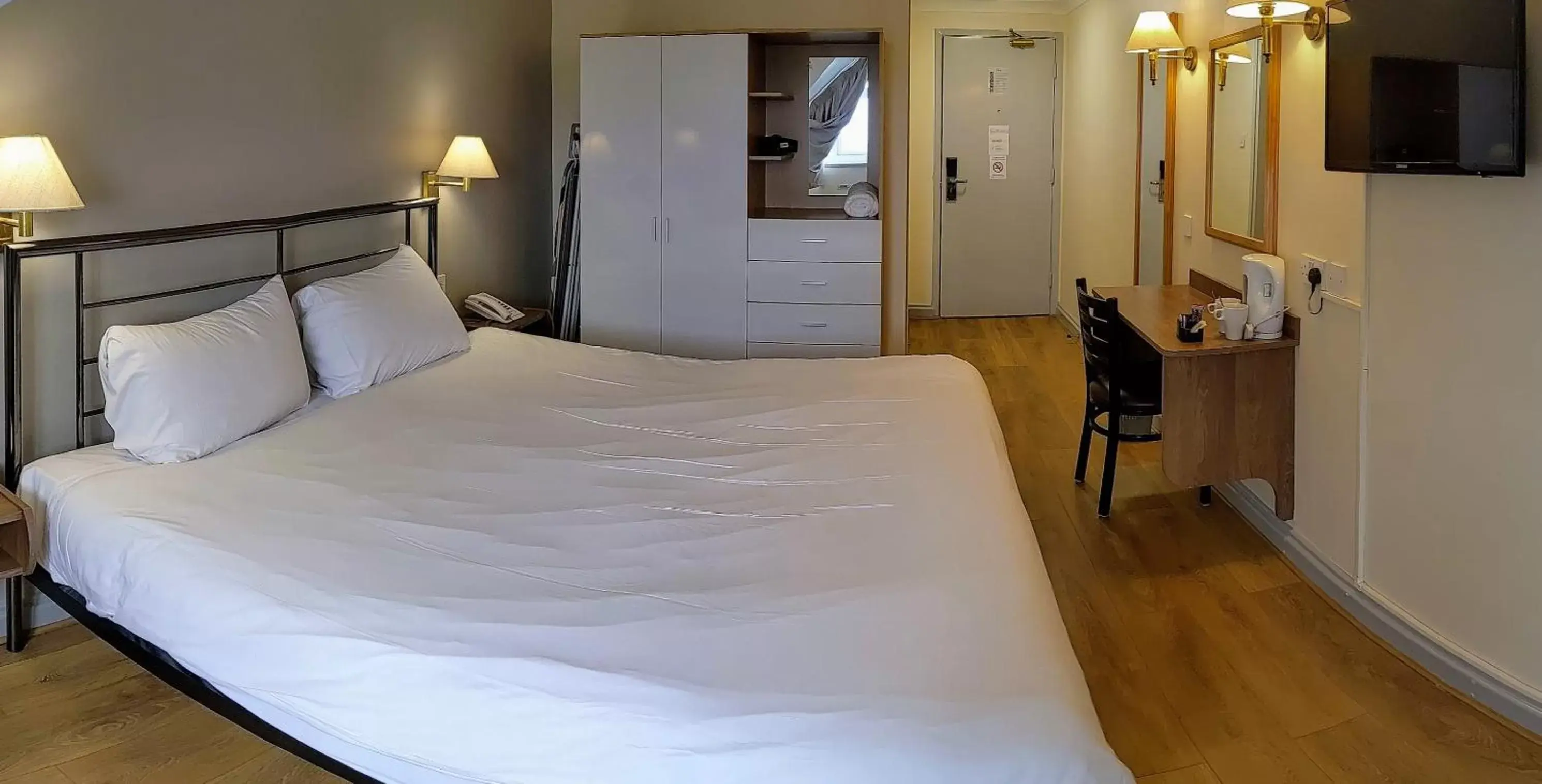 Bed in 247Hotel.com