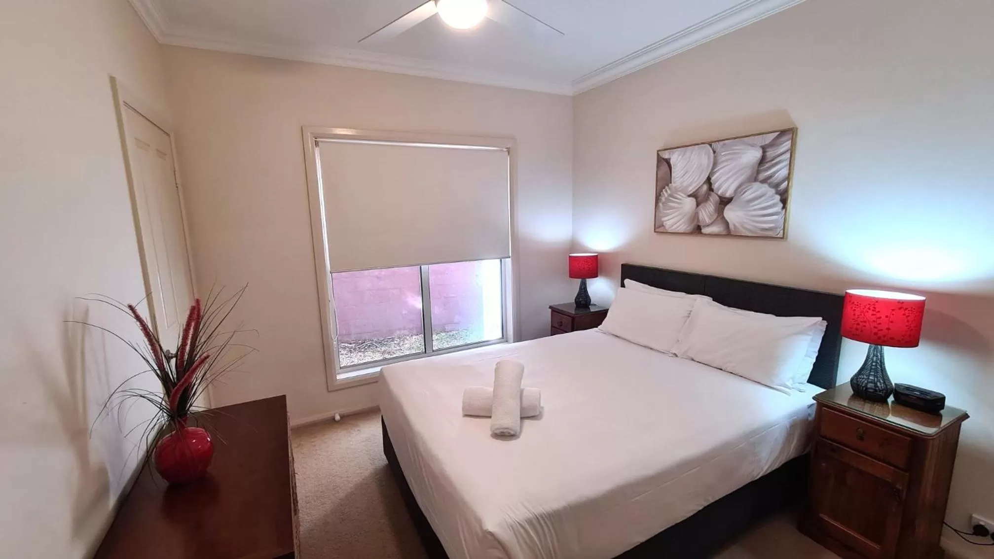 Bedroom, Bed in Stay At Raffertys Resort