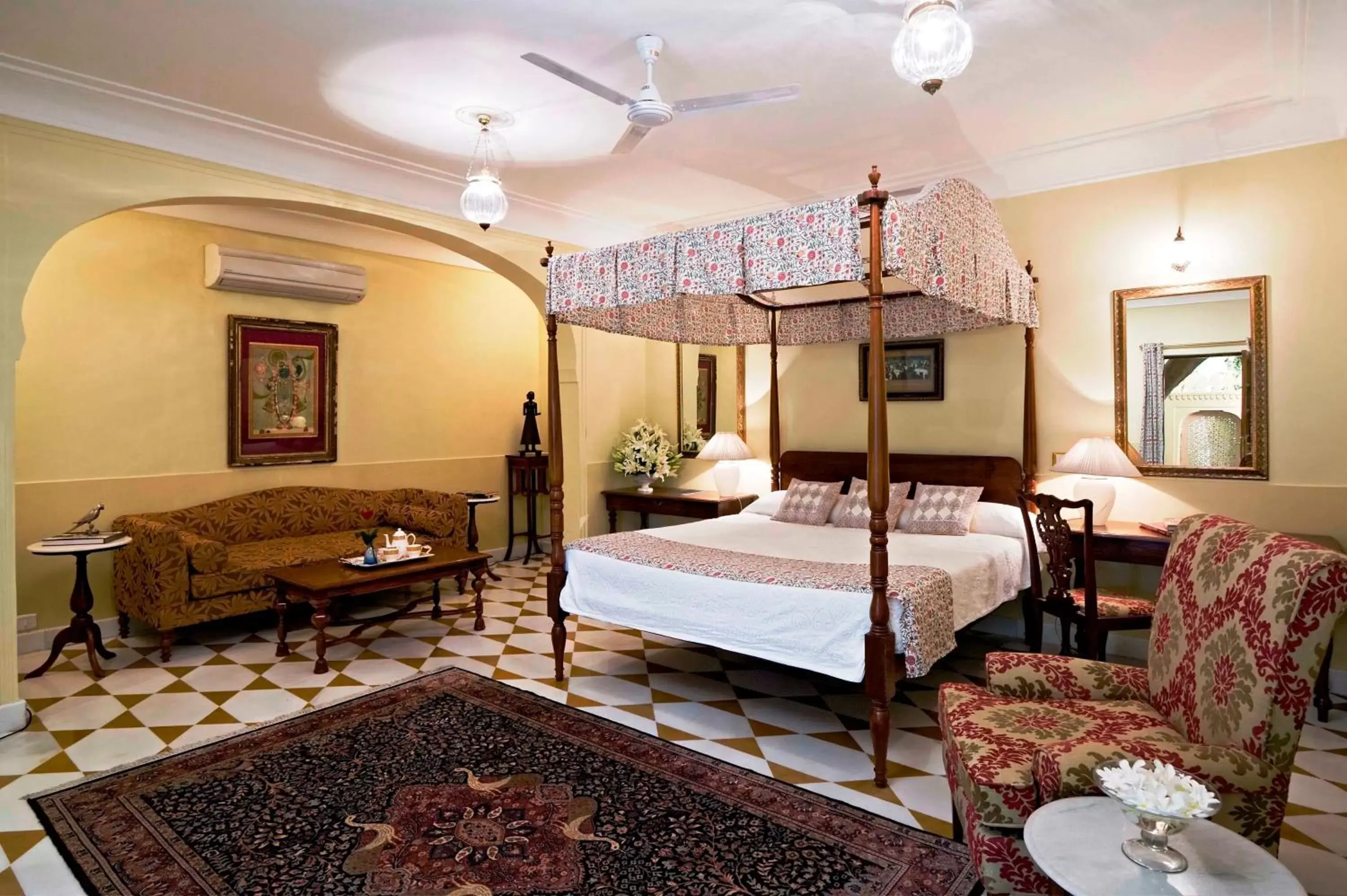 Photo of the whole room in Samode Haveli