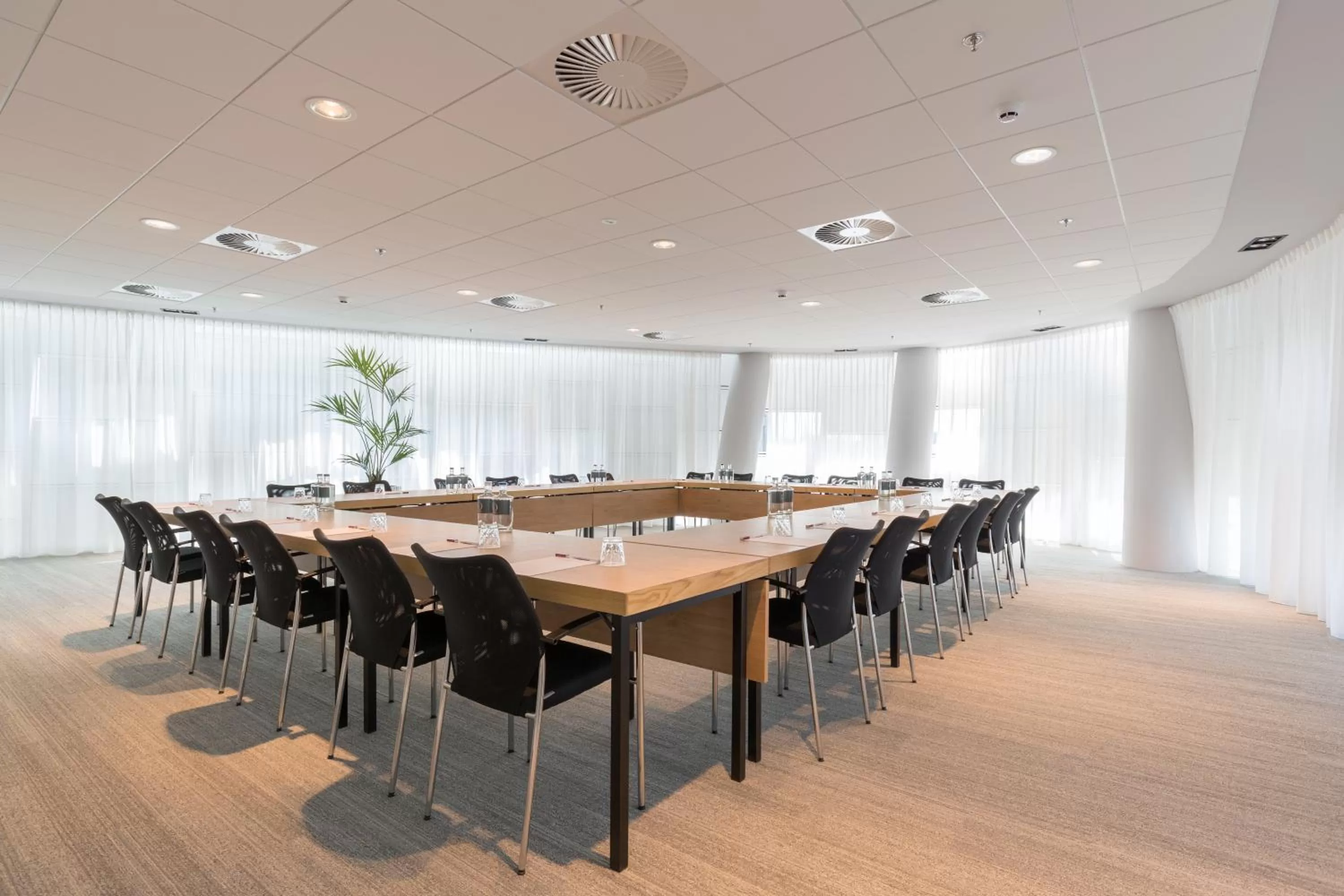 Meeting/conference room in Crowne Plaza Utrecht - Central Station by IHG