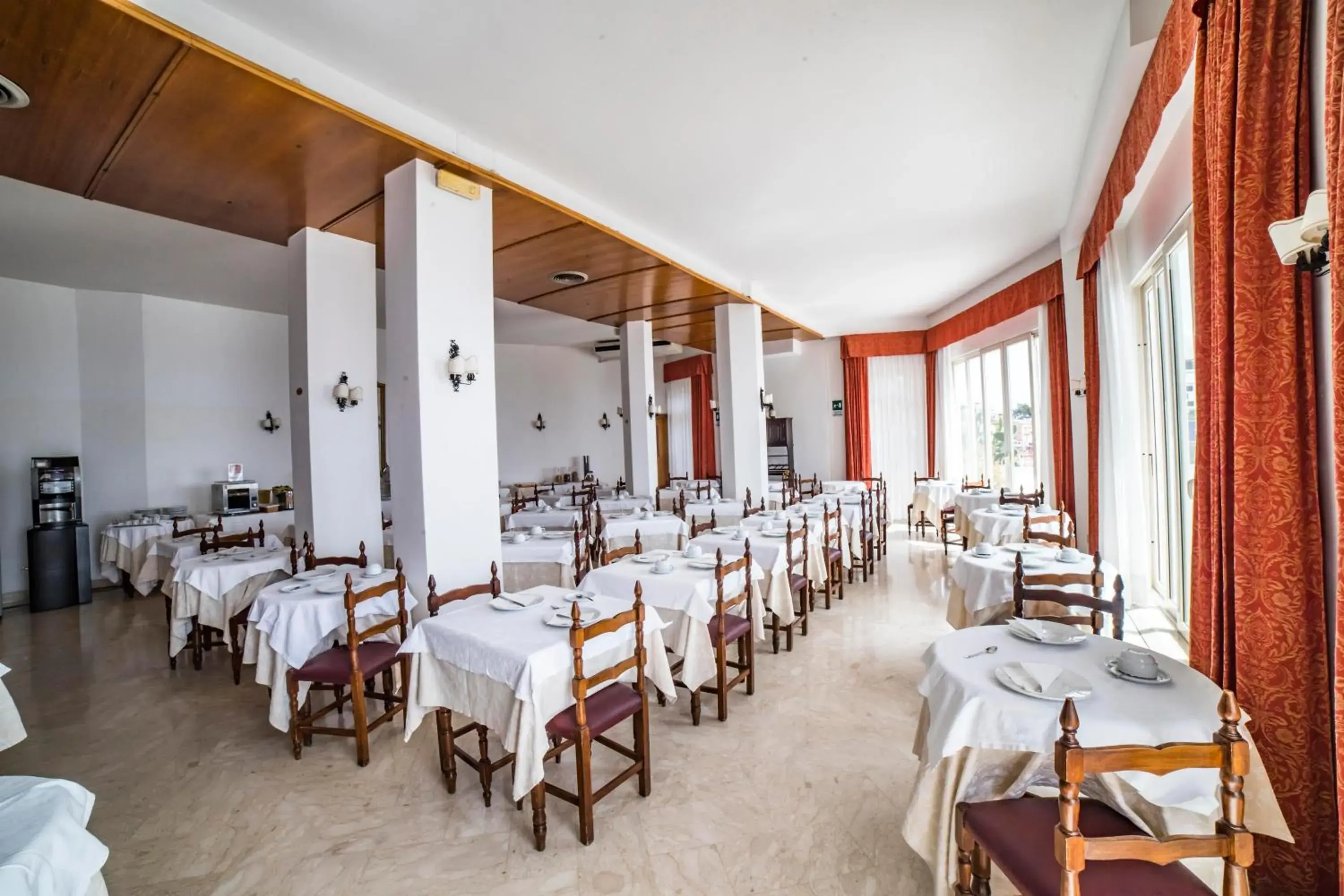 Restaurant/places to eat in Hotel Isola Bella Restaurant/places to eat in Hotel Isola Bella