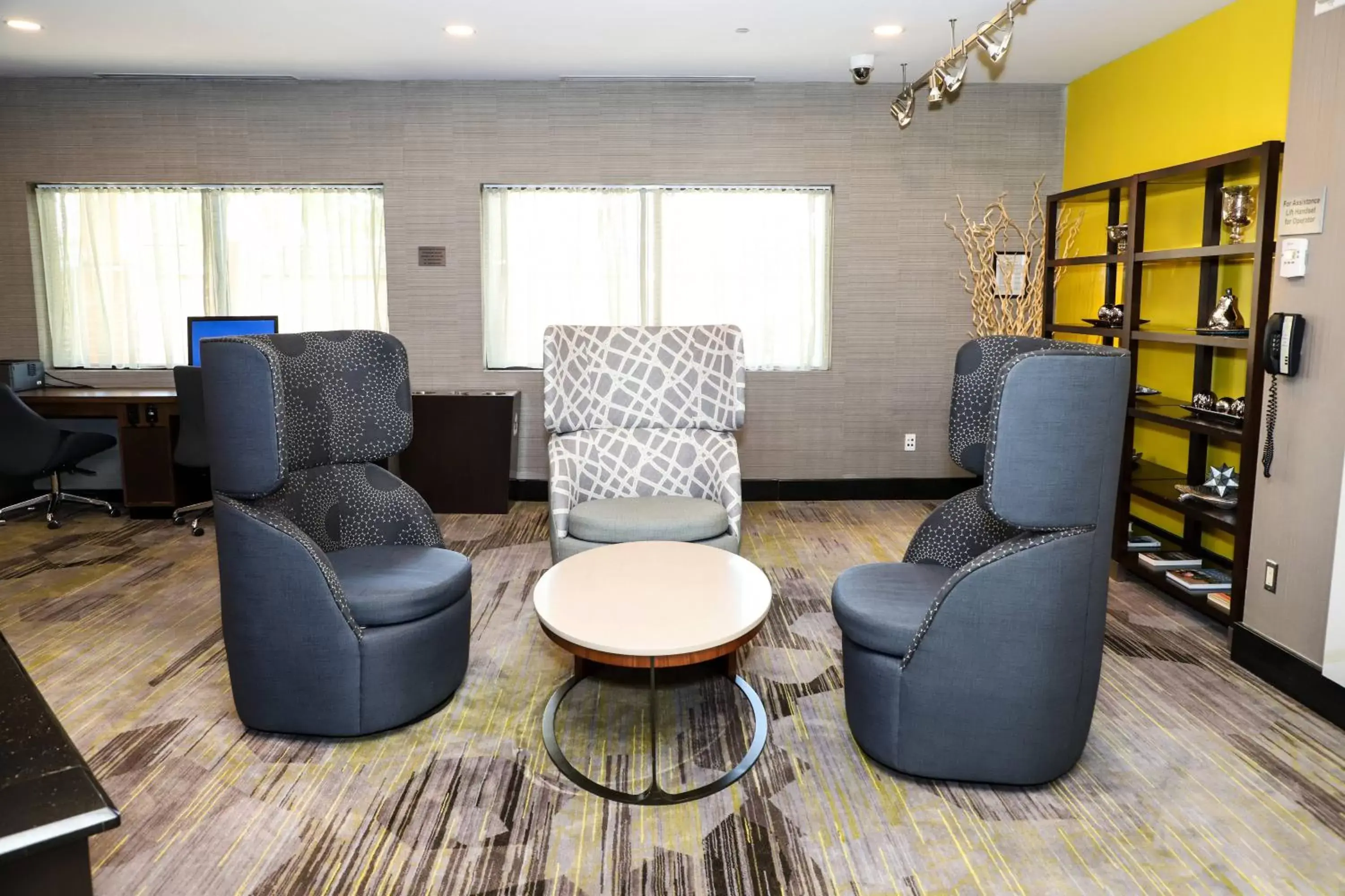 Other, Seating Area in Courtyard by Marriott Toronto Brampton