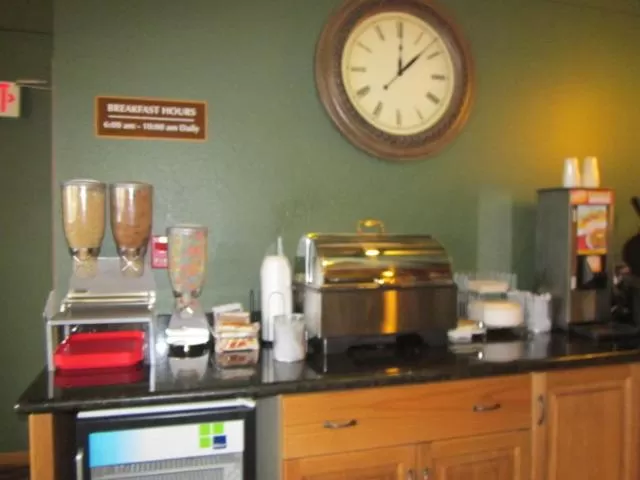 Food in AmericInn by Wyndham West Bend