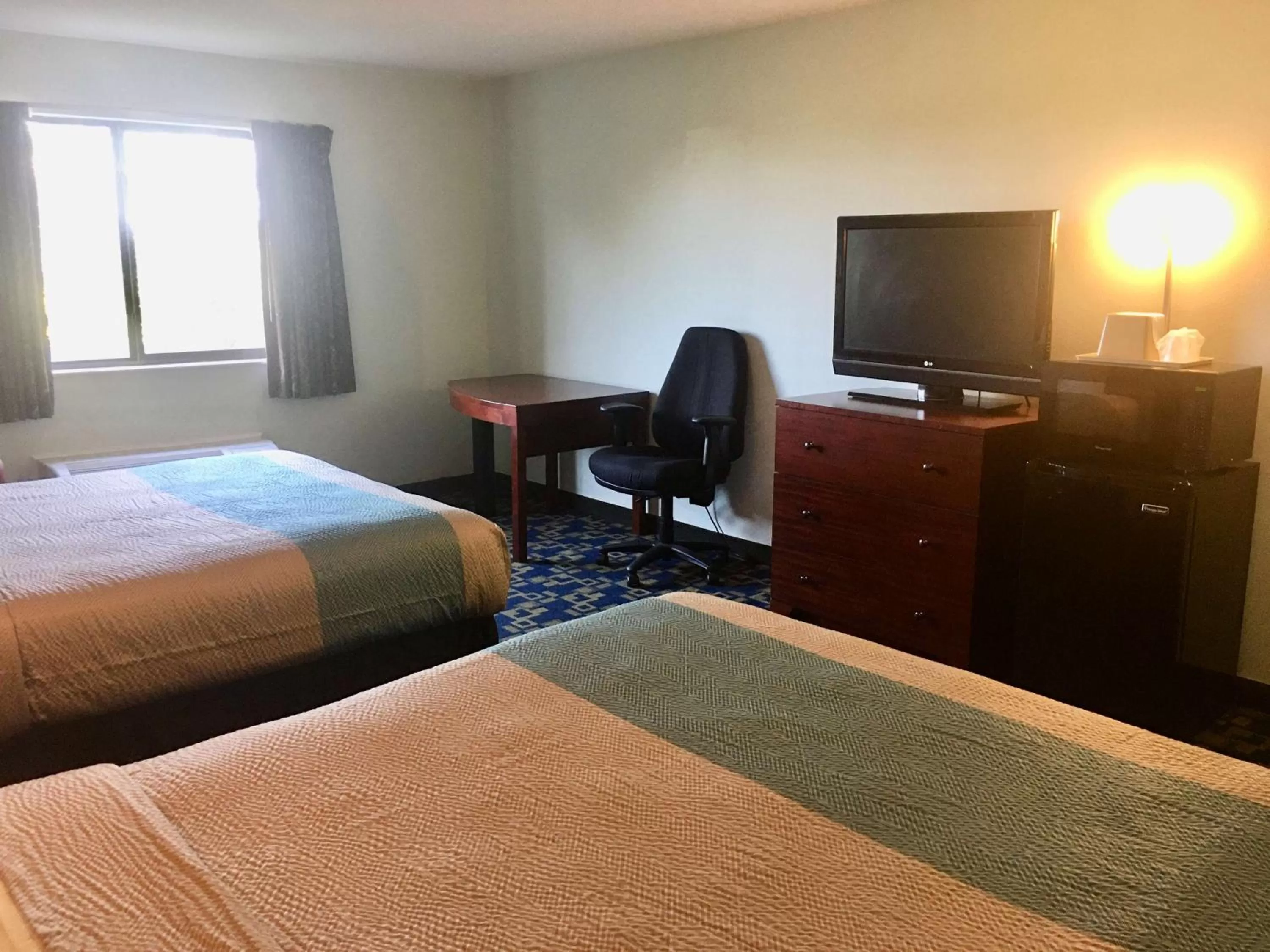 Photo of the whole room, Bed in SureStay Hotel by Best Western Weimar