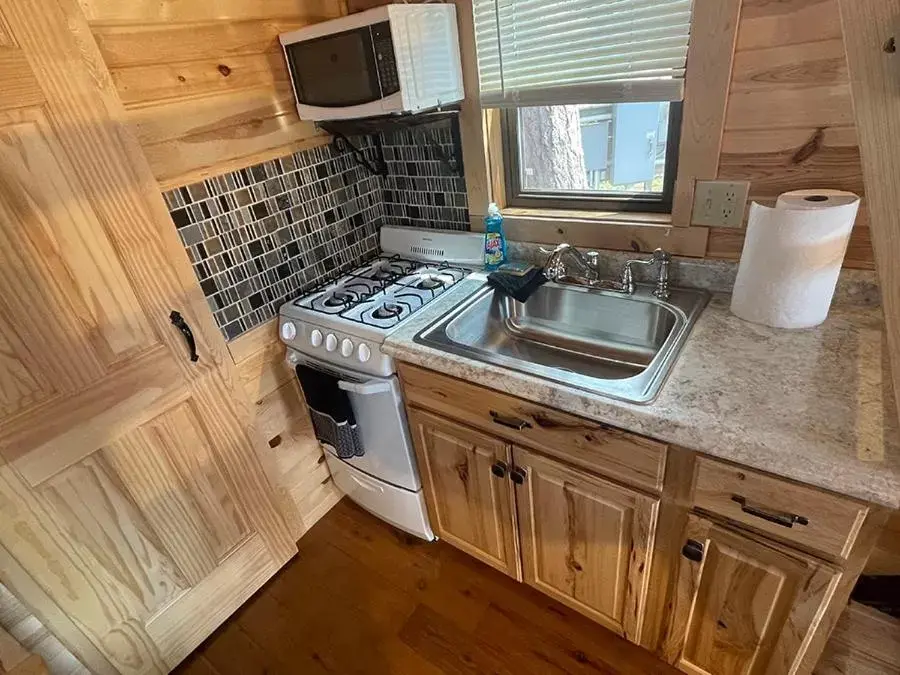 Kitchen or kitchenette, Kitchen/Kitchenette in Natura Treescape Resort