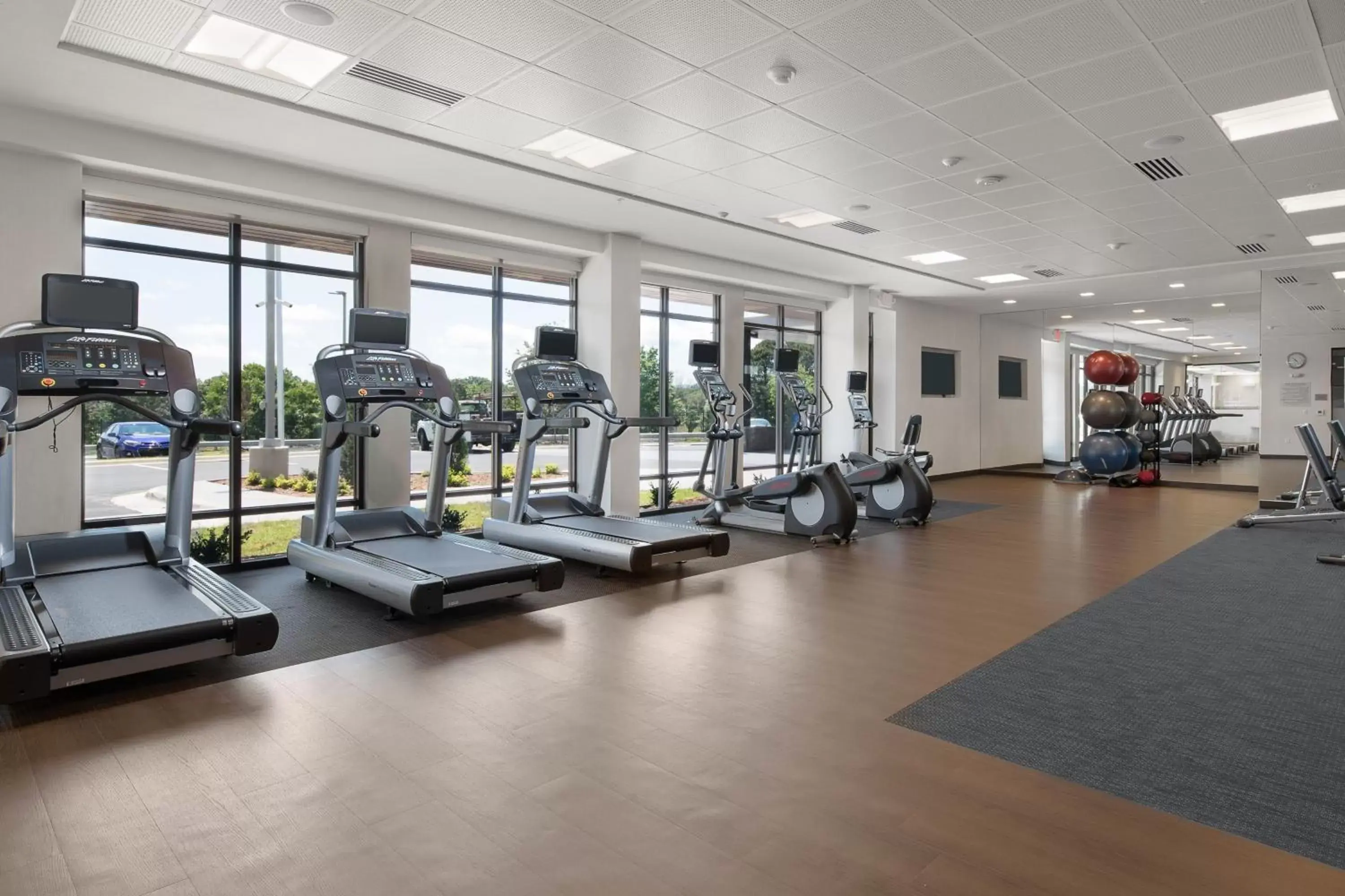 Fitness centre/facilities, Fitness Center/Facilities in Courtyard by Marriott Russellville