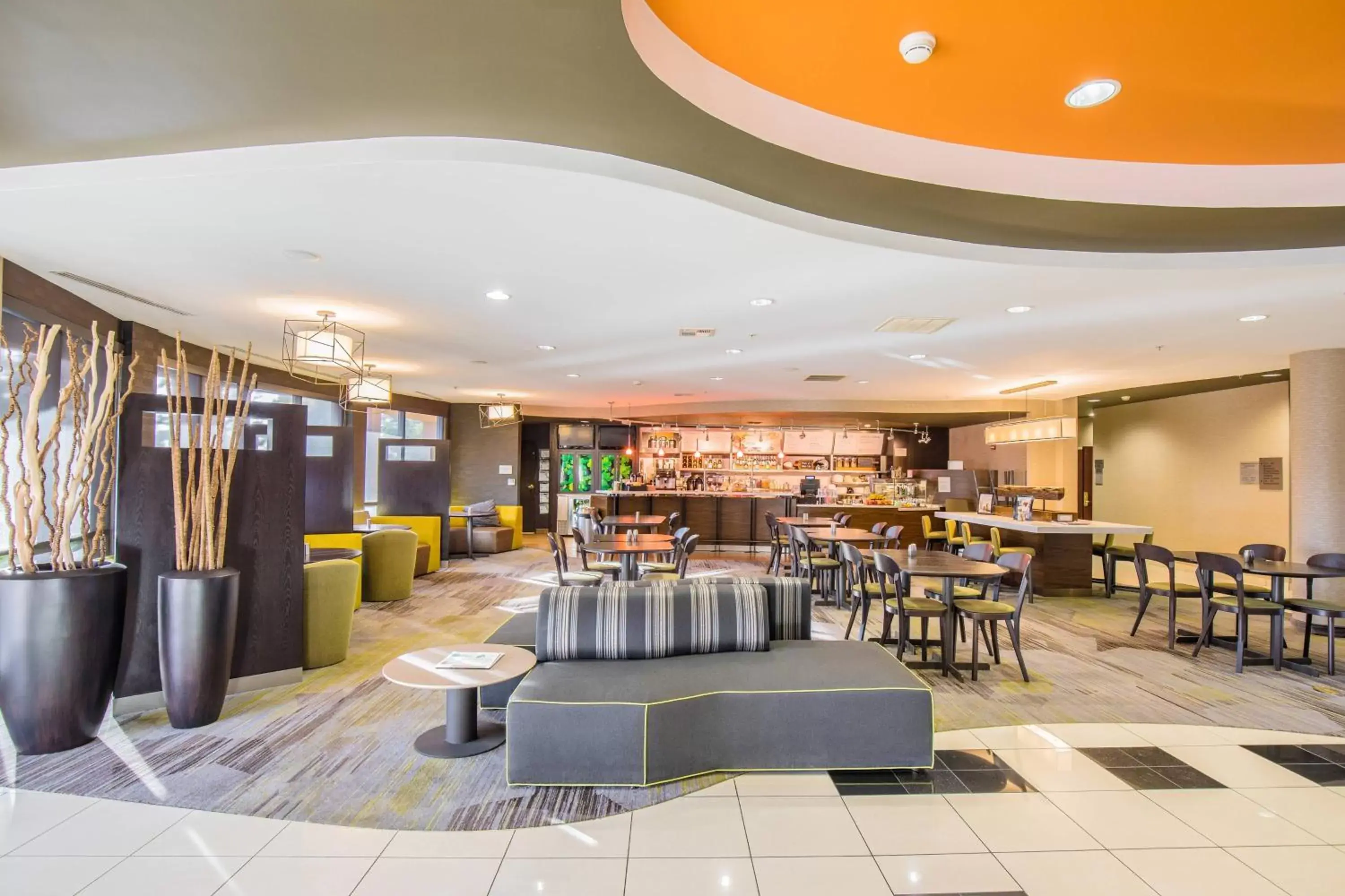 Lounge or bar, Restaurant/Places to Eat in Courtyard by Marriott Merced