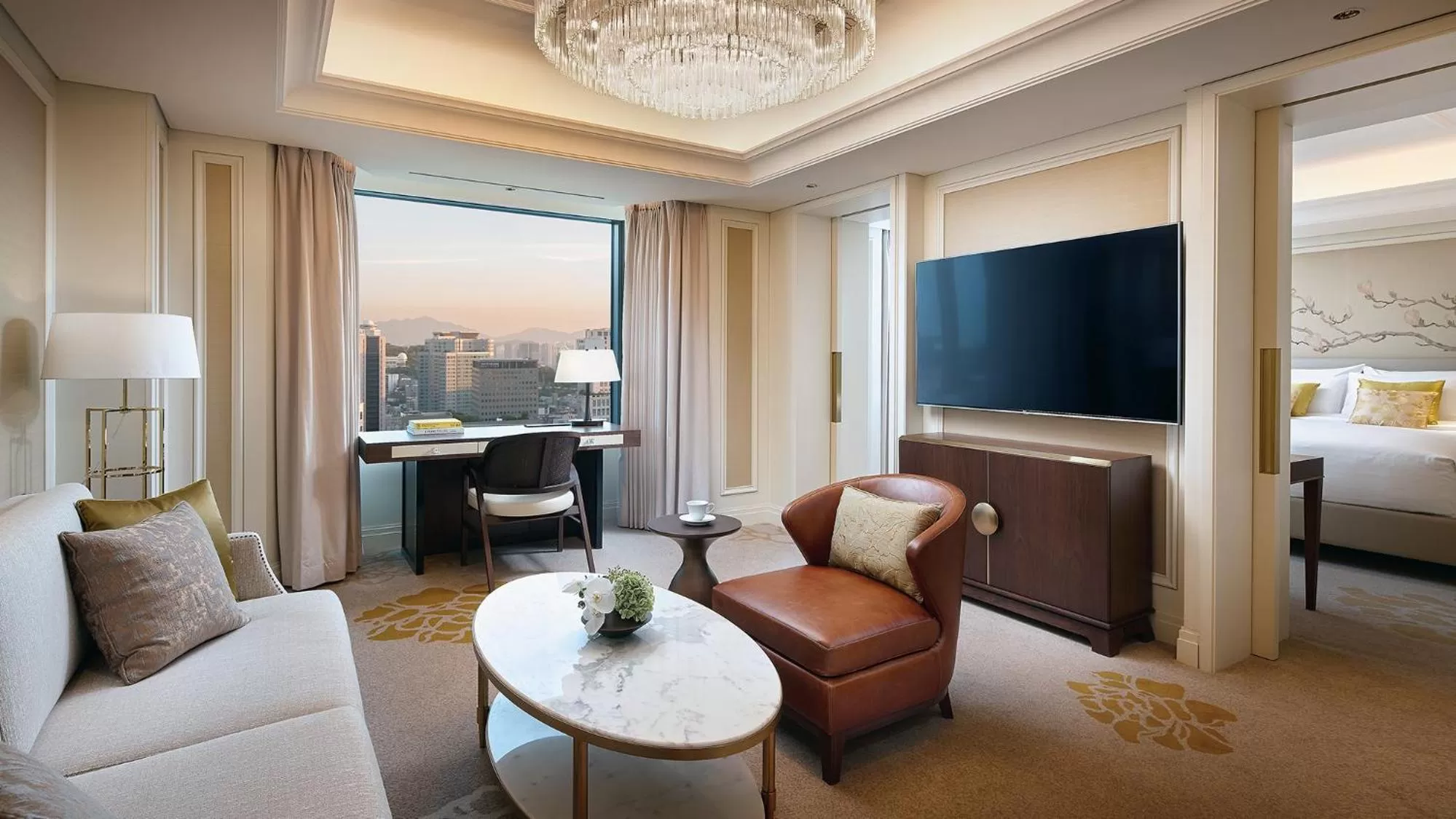 Living room in Lotte Hotel Seoul Executive Tower