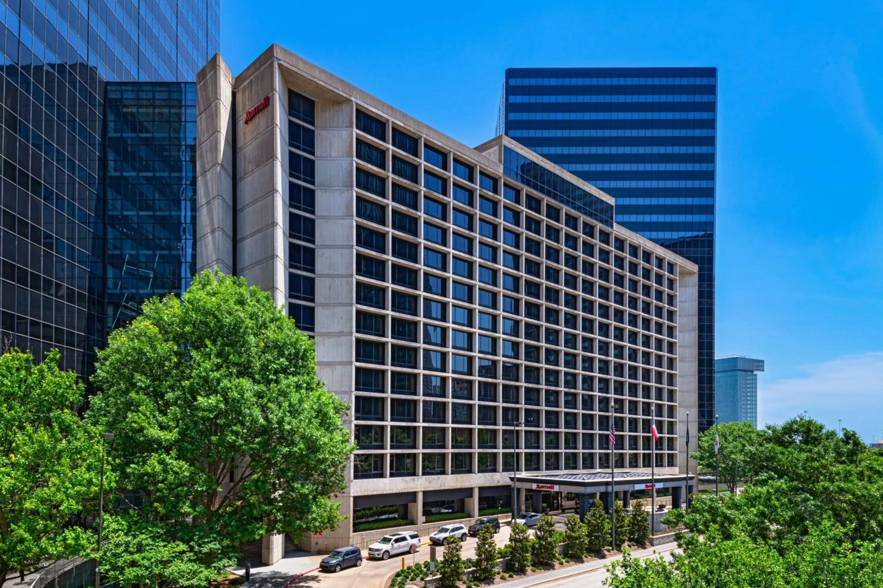 Property building in Dallas Marriott Downtown