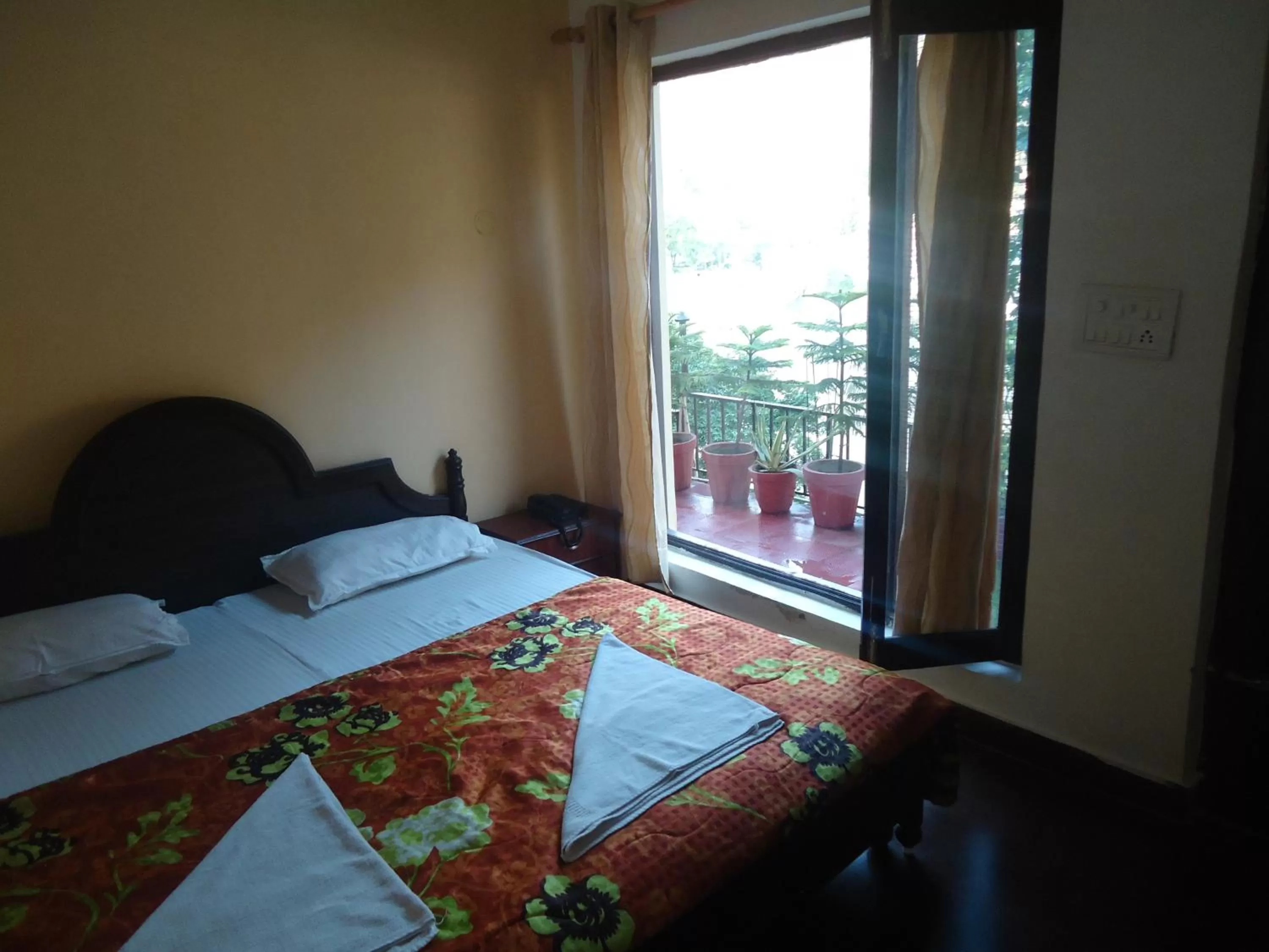 Photo of the whole room, Bed in Kunwar Residency