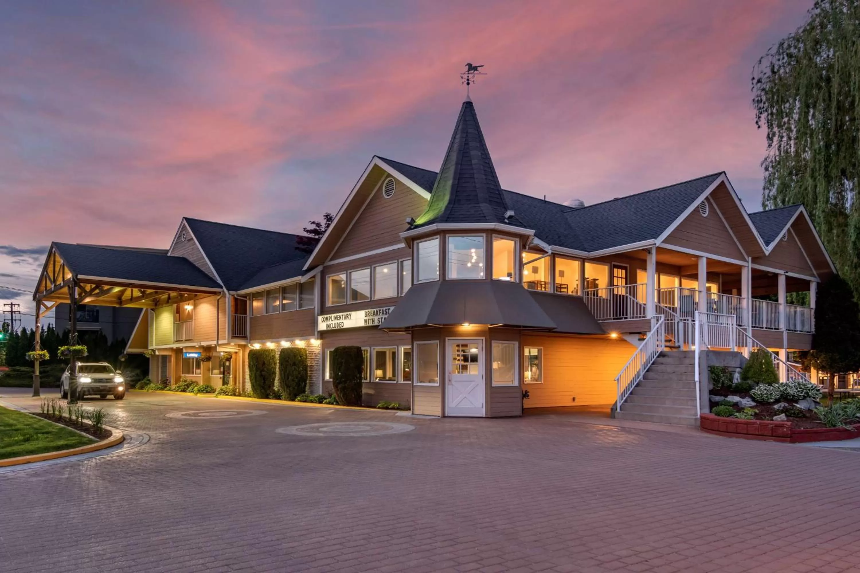 Property building in Best Western Inn at Penticton