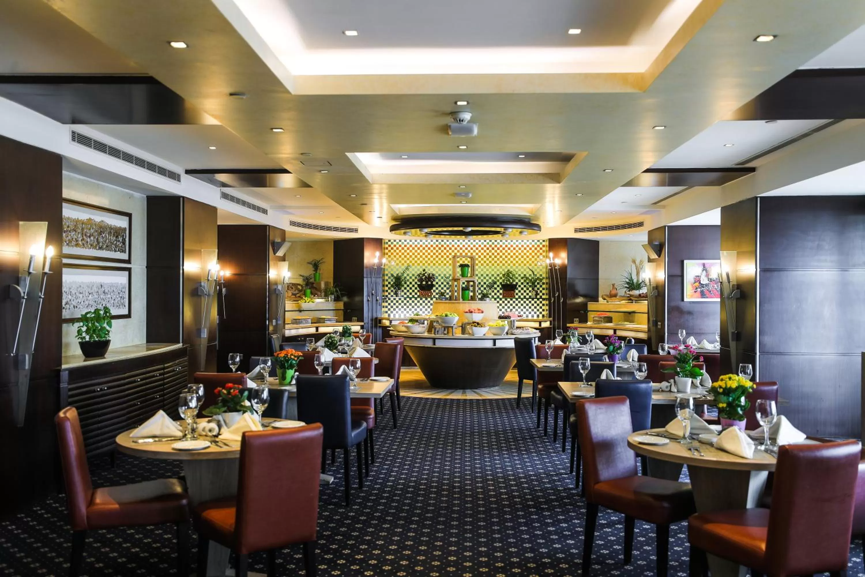 Restaurant/places to eat in Raouche Arjaan by Rotana