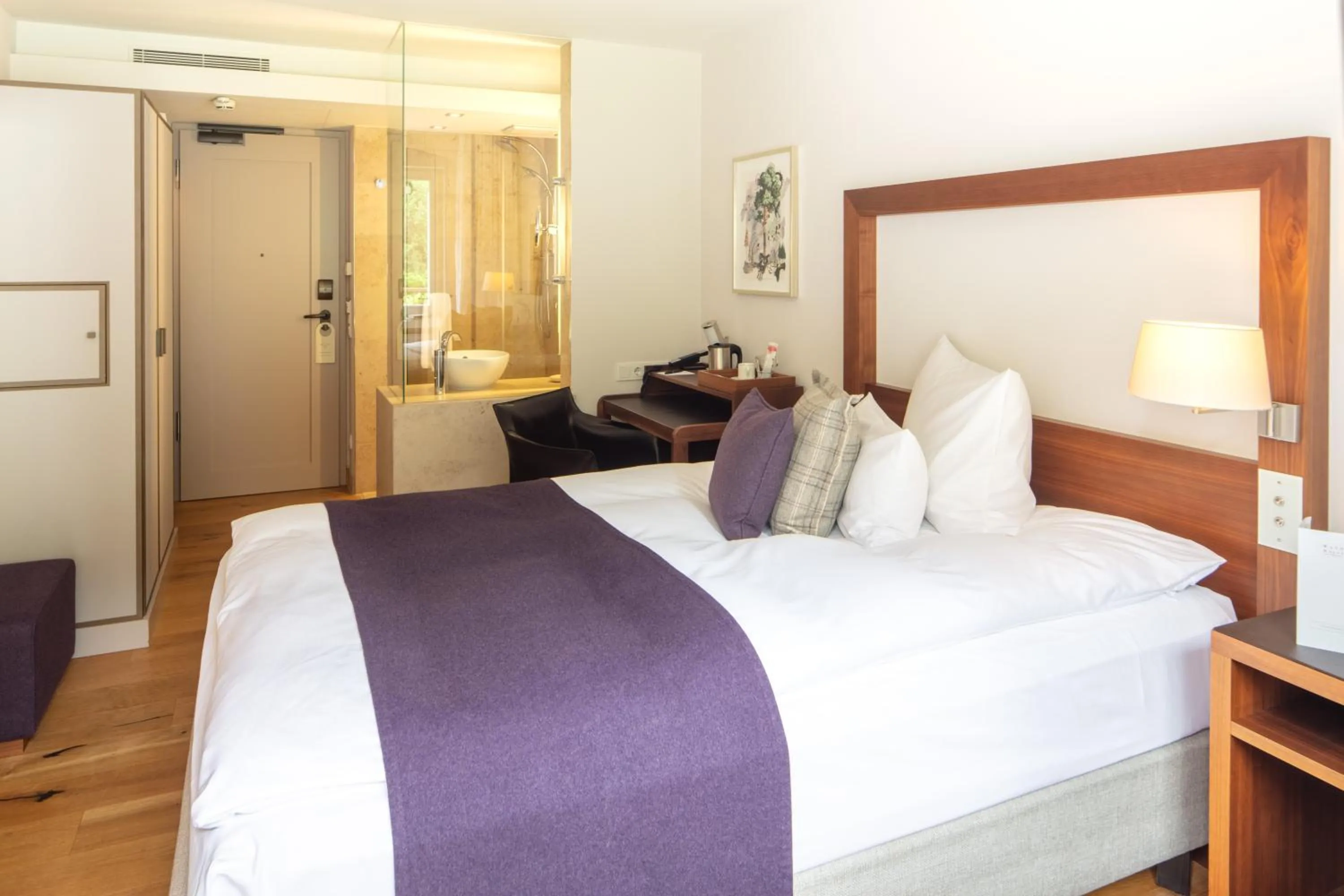 Photo of the whole room, Bed in Waldhotel Stuttgart