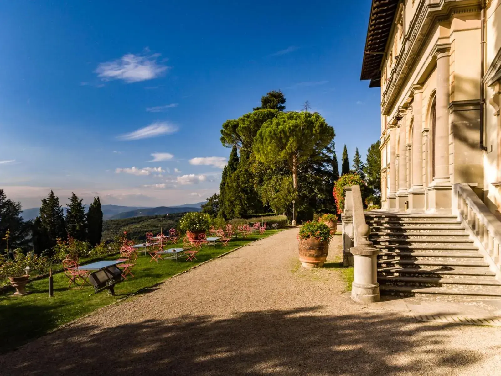 Property building in Villa Pitiana