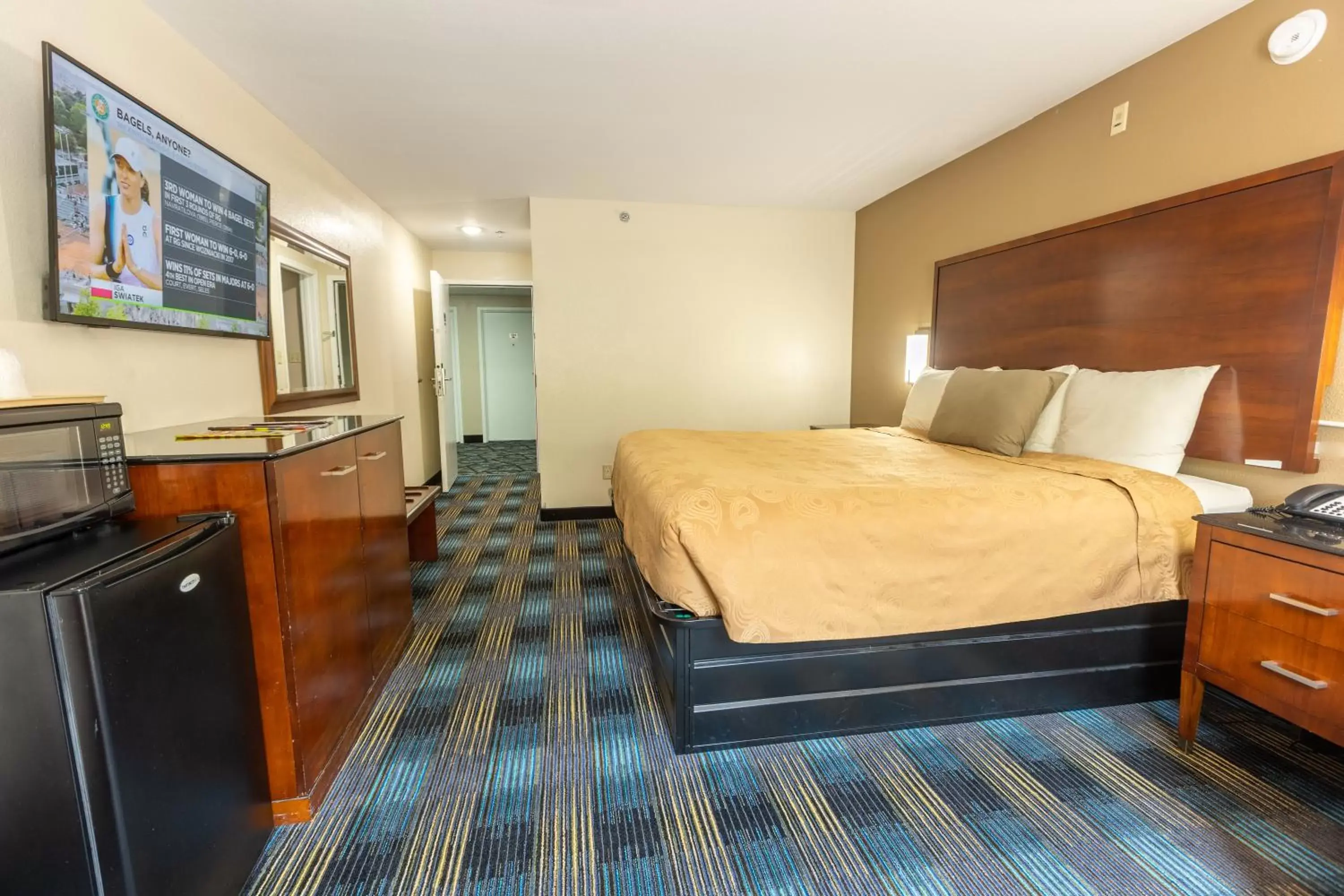 Bed in Rosebud Inn Bed in Rosebud Inn