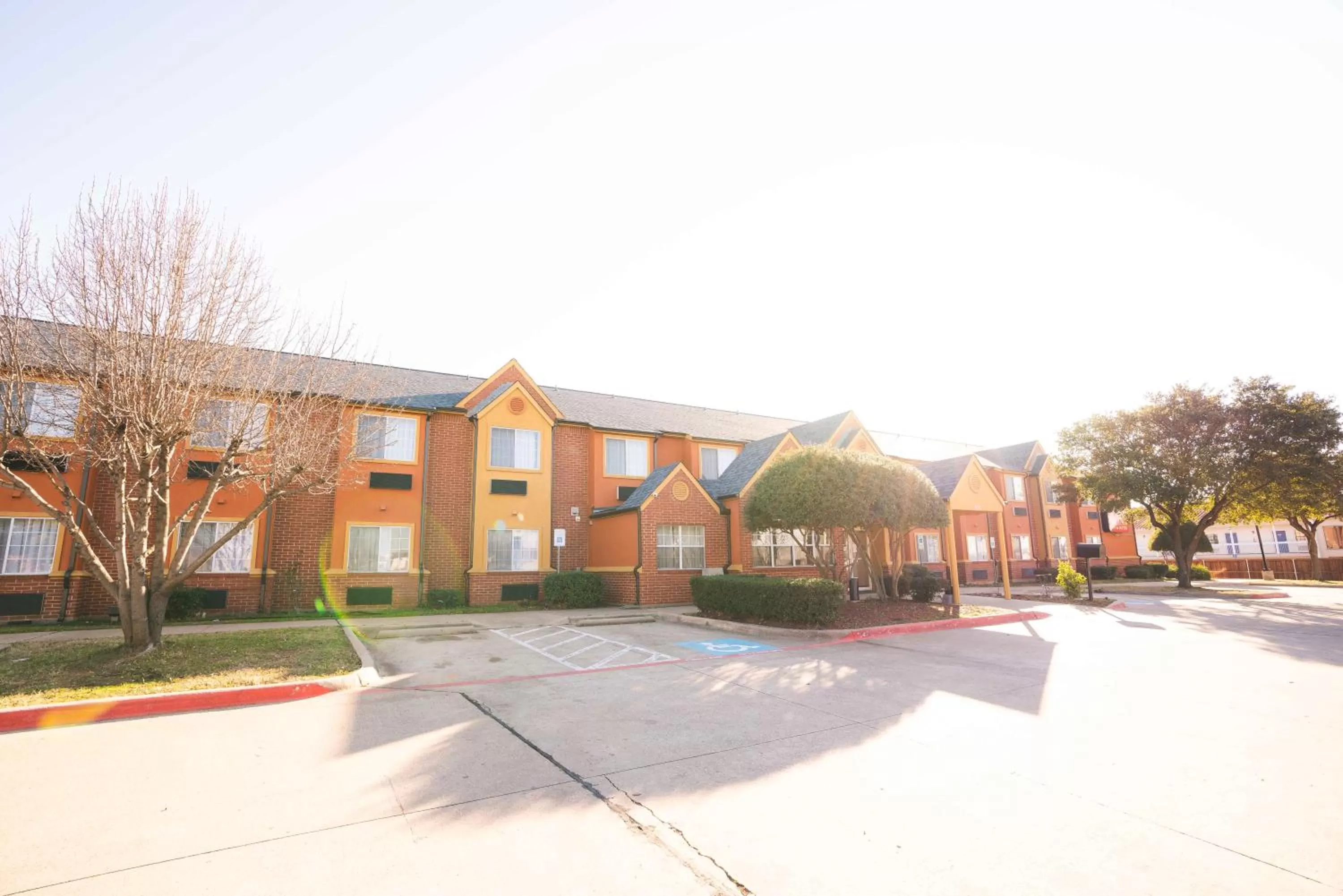 Property building in Regency Inn & Suites DFW