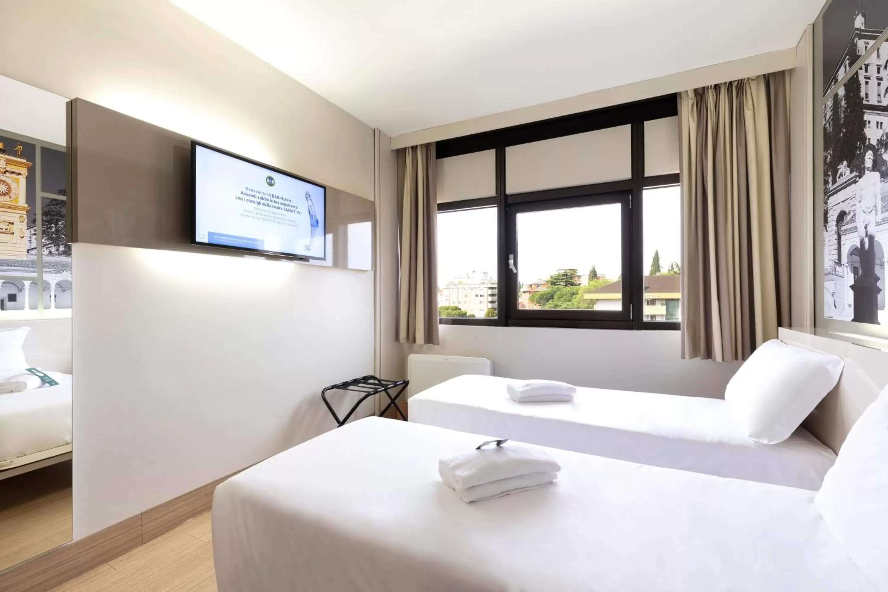 Bedroom, Bed in B&B Hotel Udine