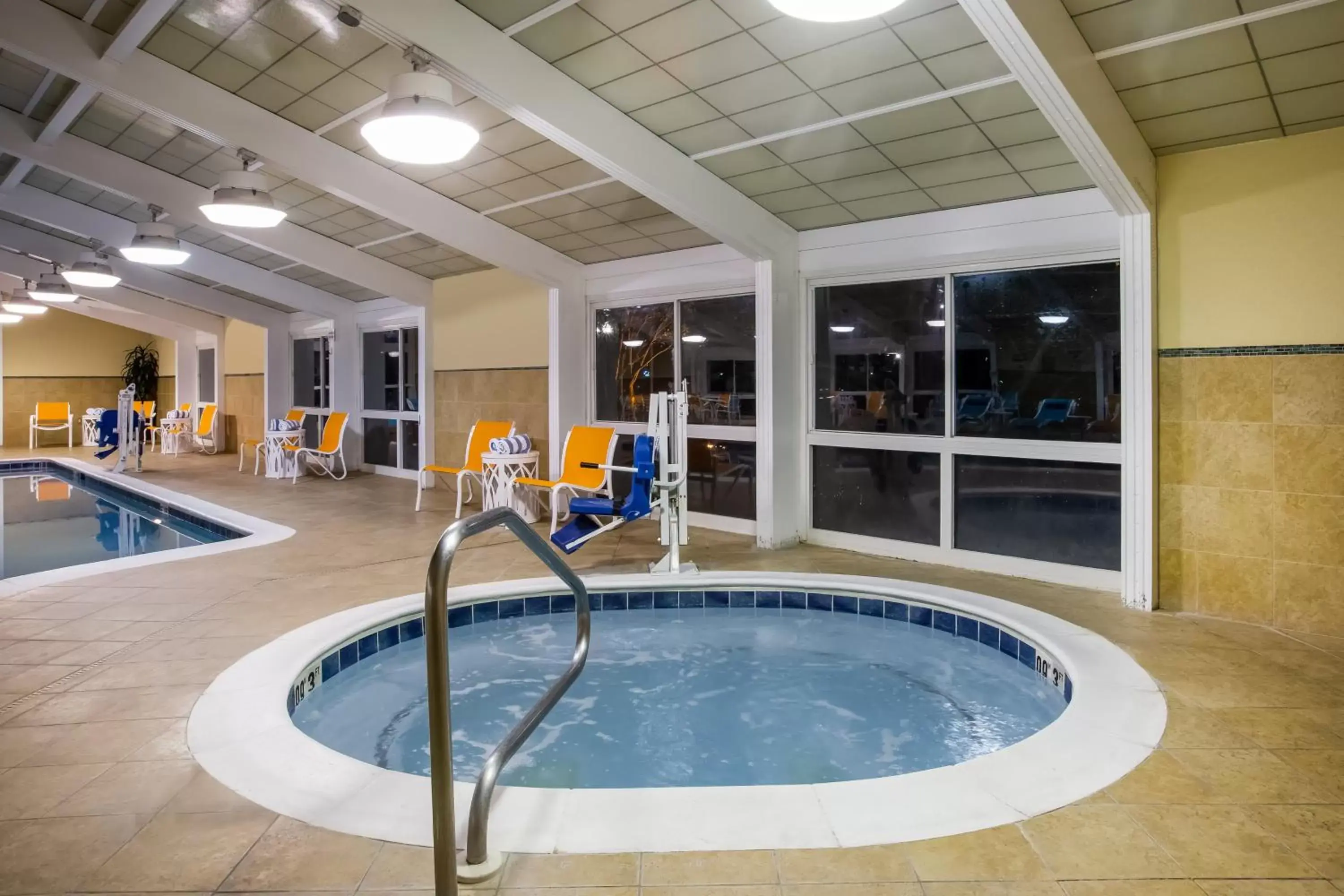 Swimming Pool in Holiday Inn - Gulfport-Airport, an IHG Hotel