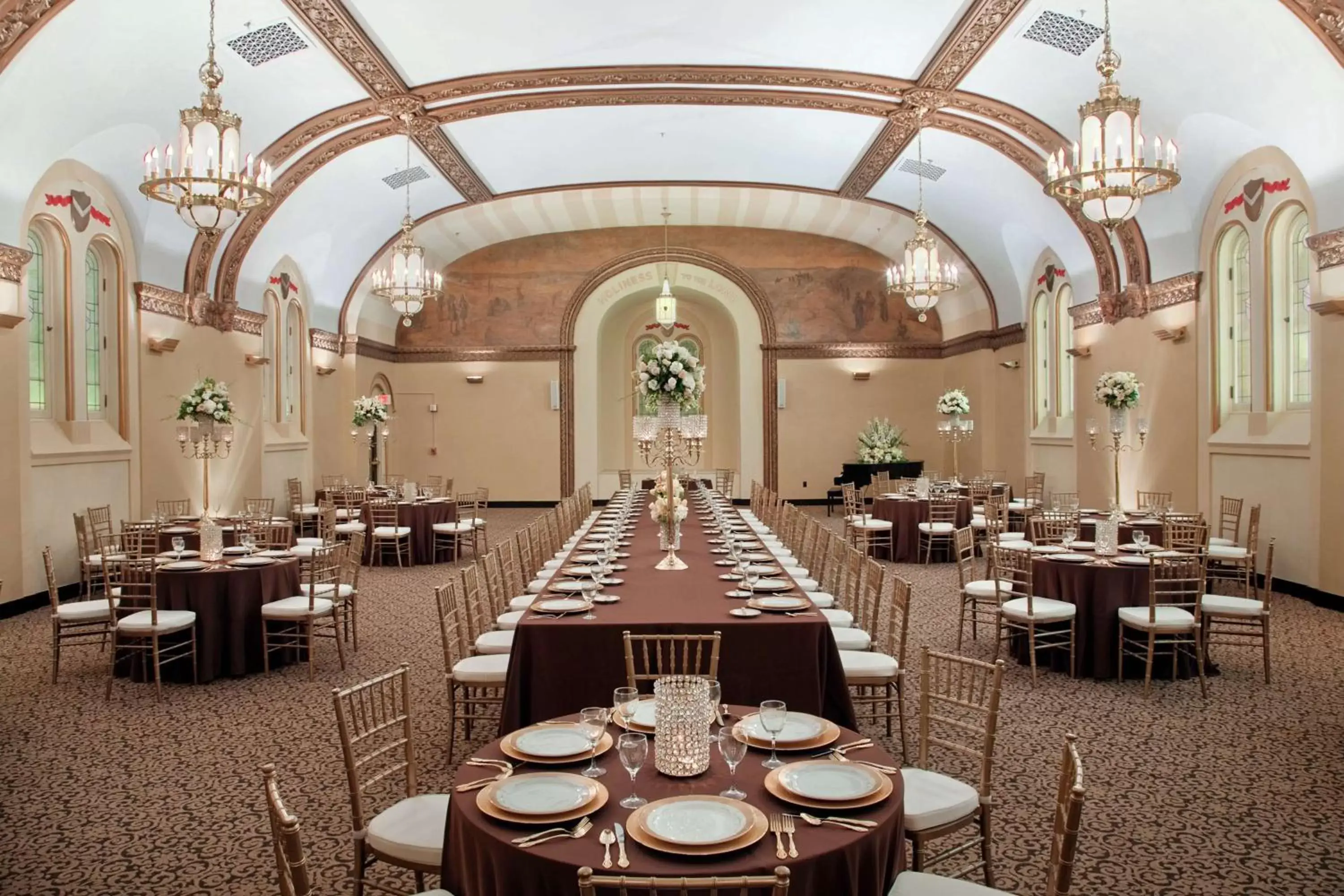 Meeting/conference room, Restaurant/Places to Eat in Hilton New Orleans / St. Charles Avenue