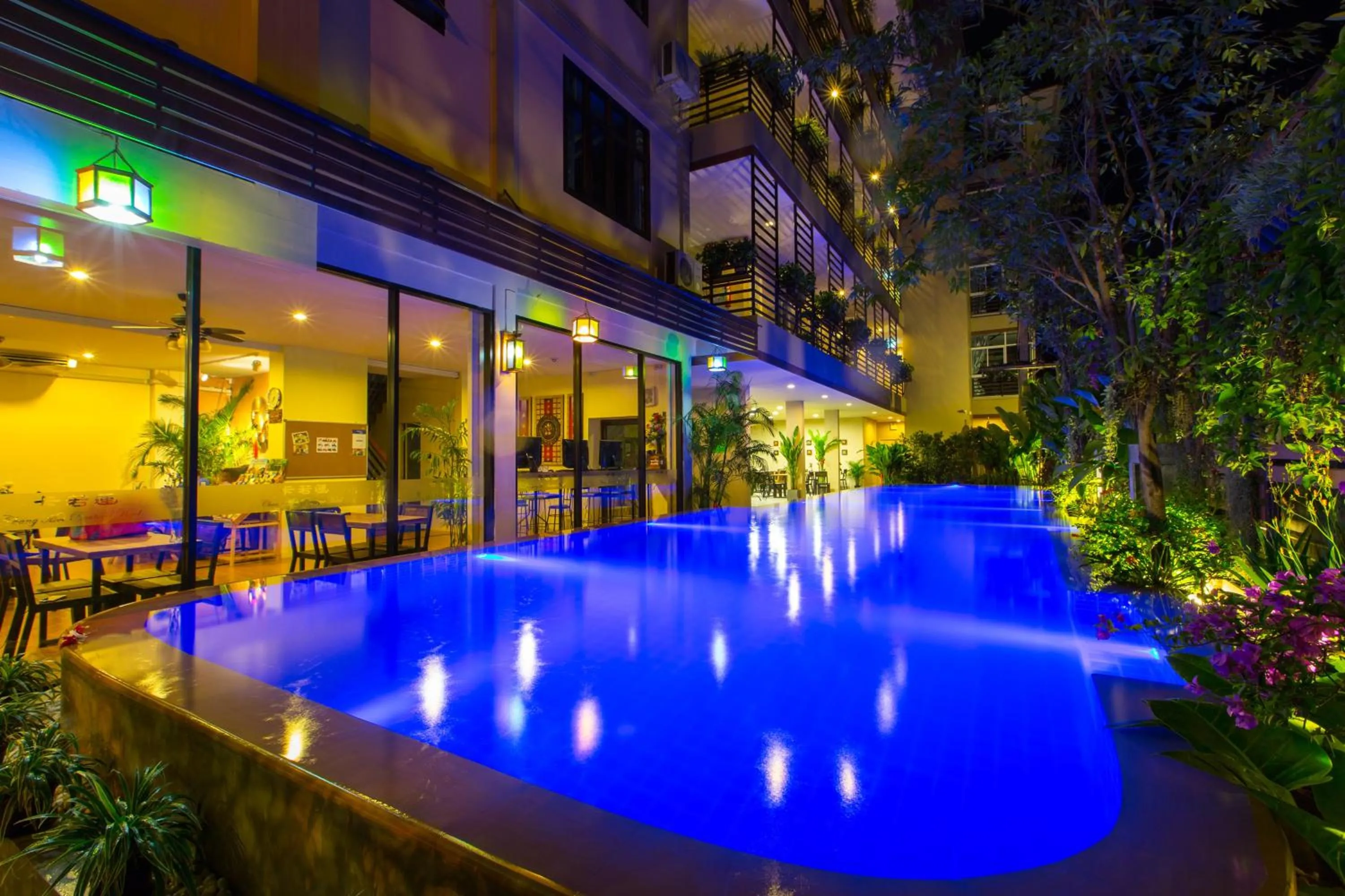 Pool view in Chiang Mai Waroros Boutique Hotel