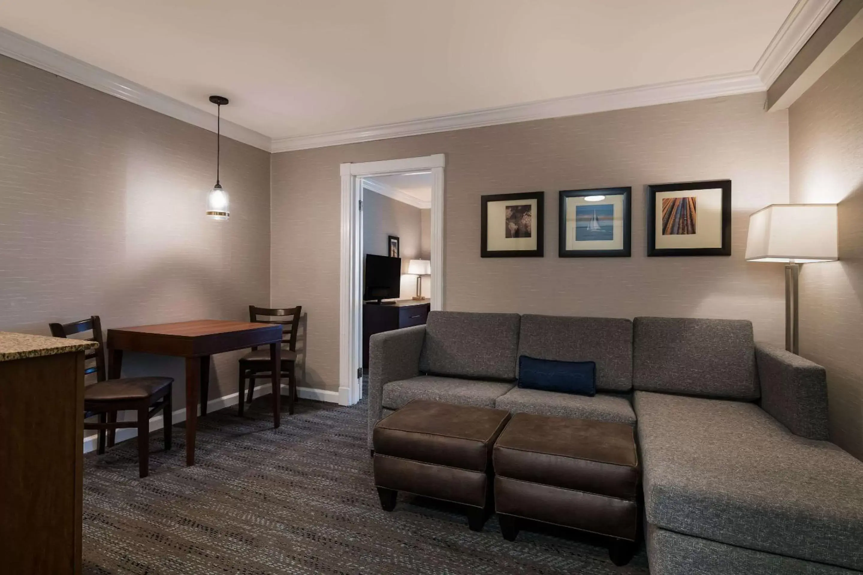 Bedroom, Seating Area in Comfort Inn & Suites Plattsburgh - Morrisonville