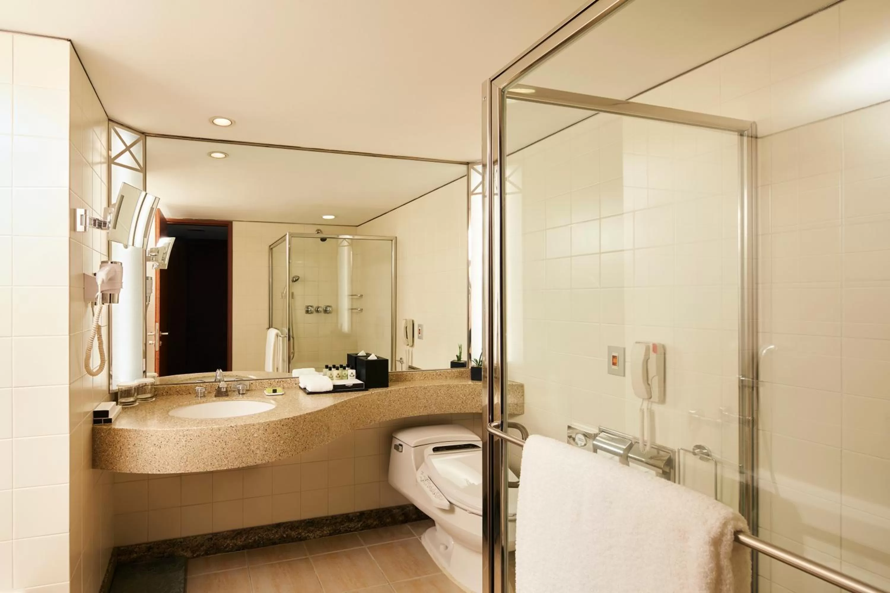 Bathroom in InterContinental Seoul COEX, an IHG Hotel