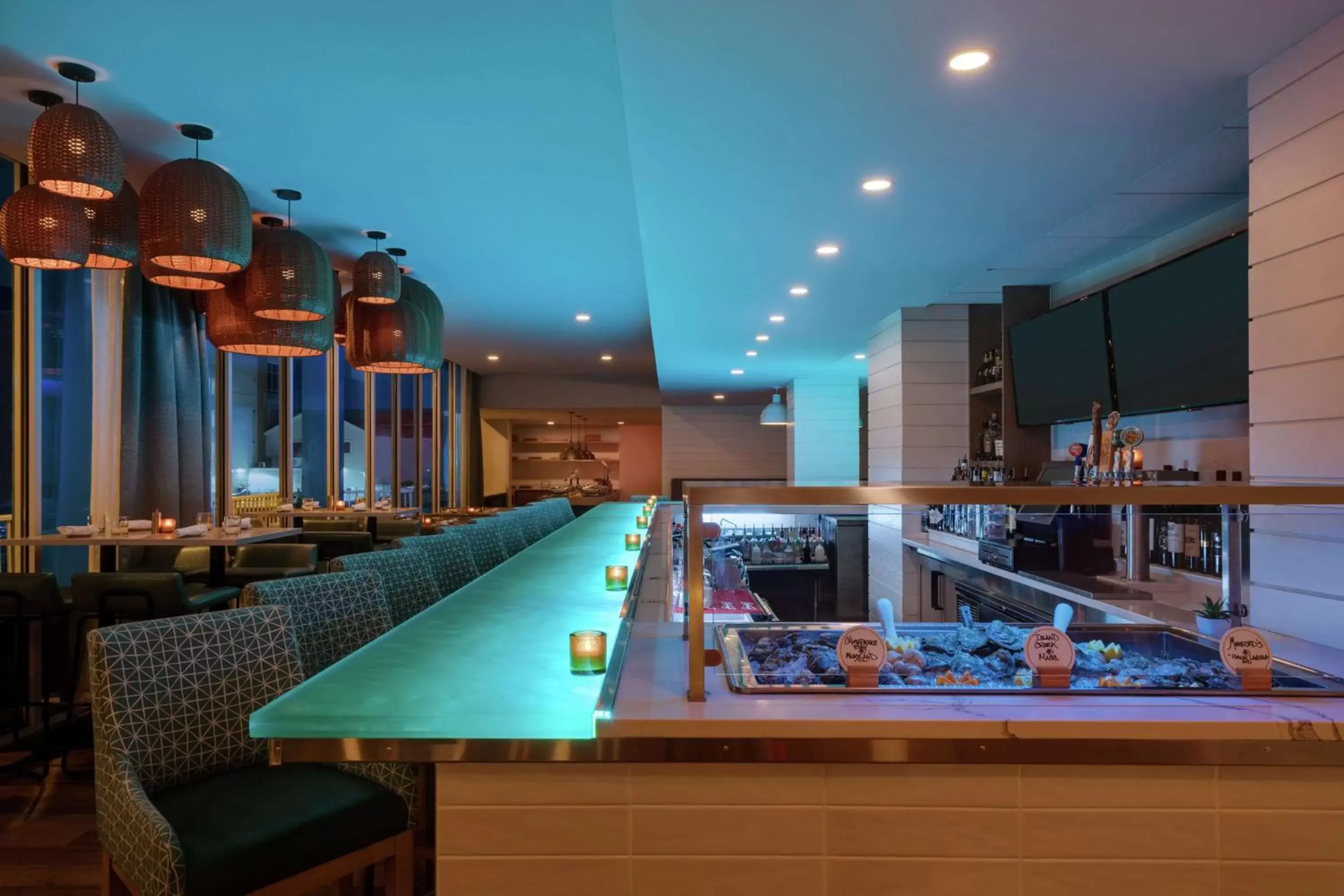 Dining area in DoubleTree by Hilton Ocean City Oceanfront