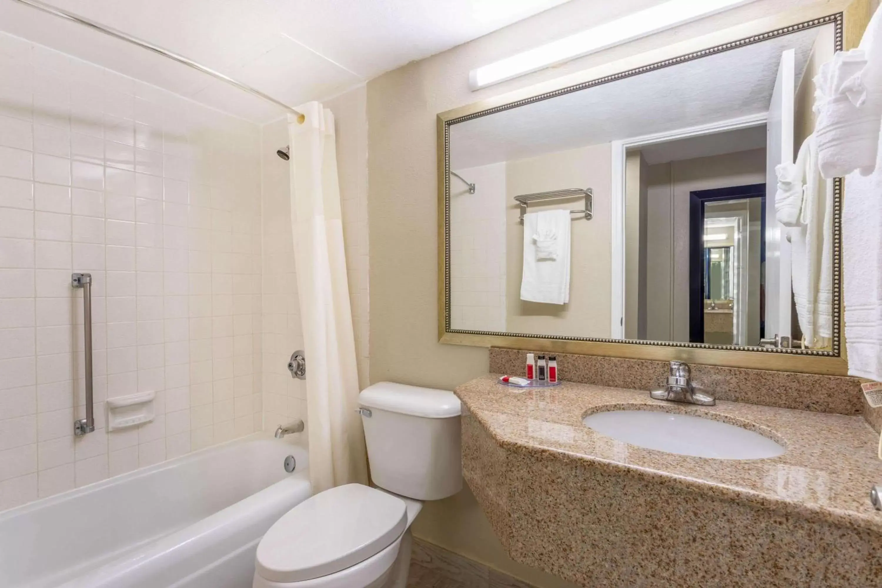 Bathroom in Days Inn and Suites by Wyndham Hammond, IN