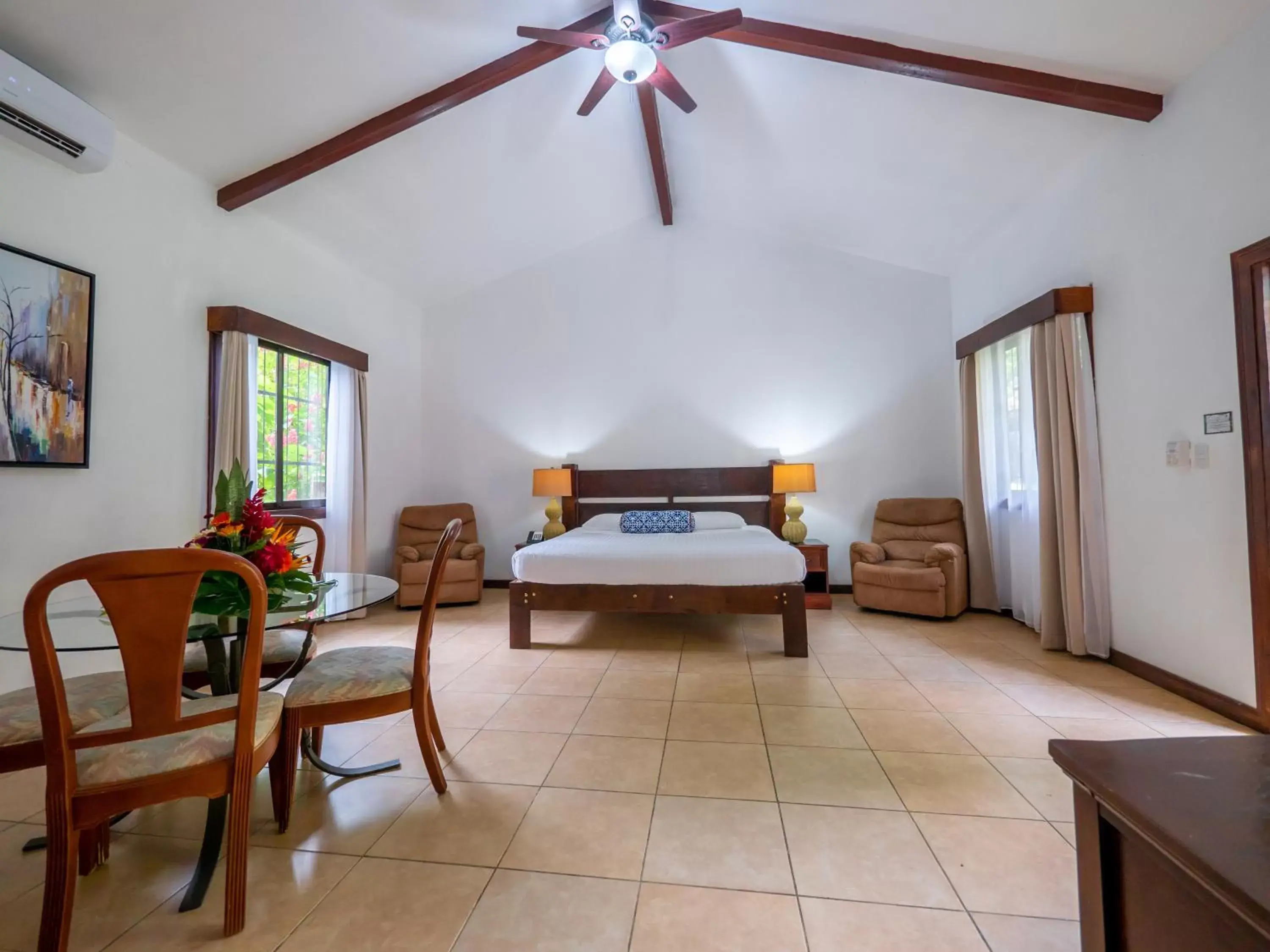 Photo of the whole room, Bed in Villa Lapas Jungle Village