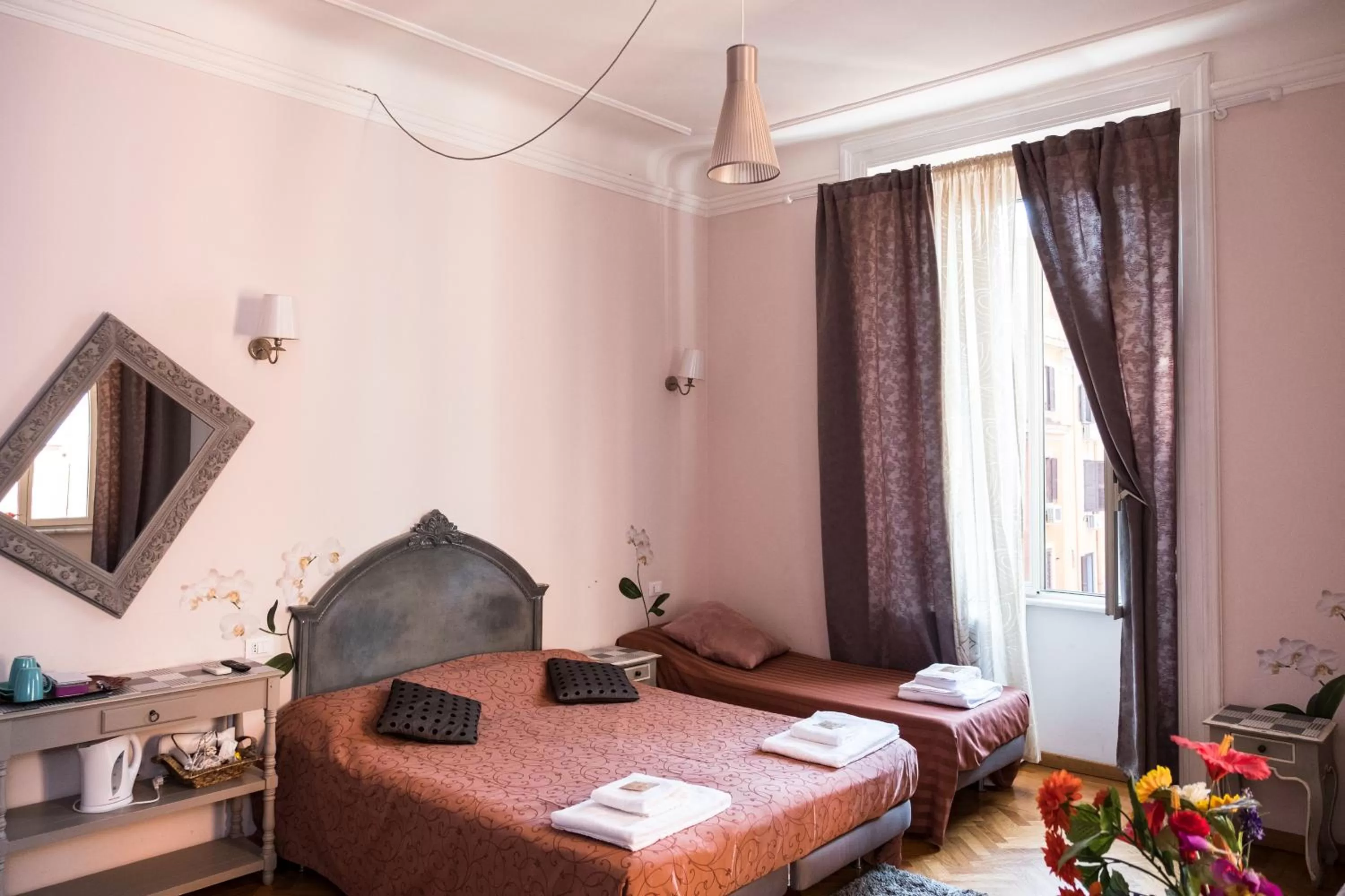 Bed in Sesto Suites Central