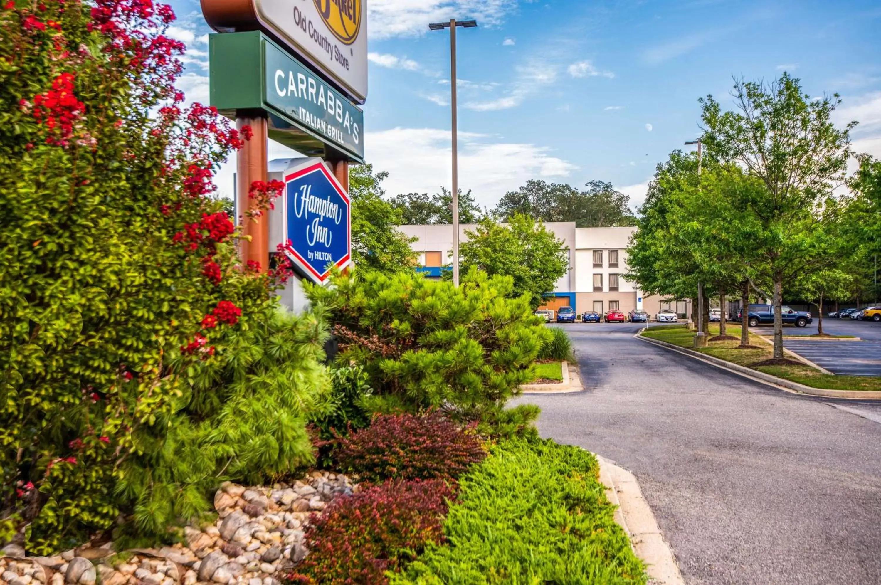 Property Building in Hampton Inn Waldorf