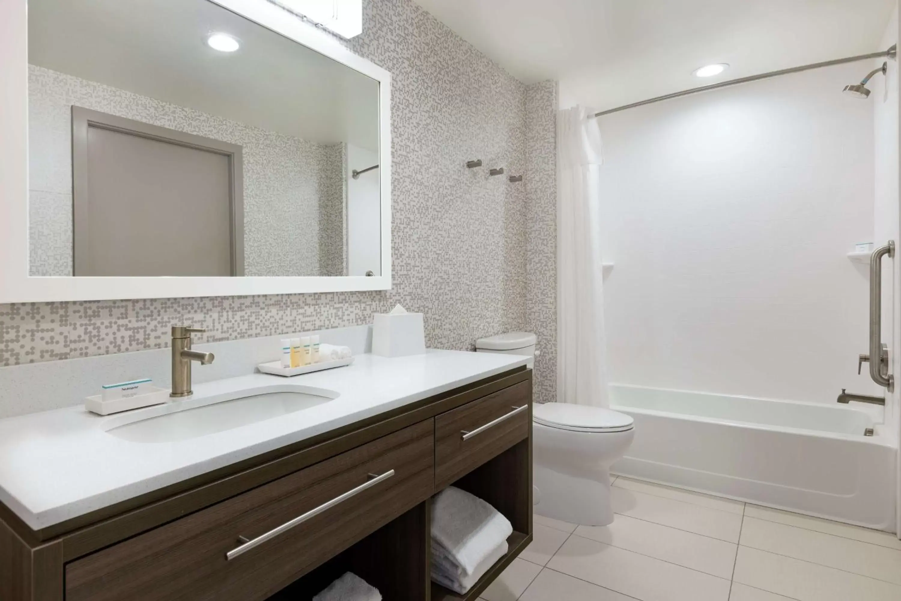 Bathroom in Home2 Suites by Hilton New Brunswick, NJ