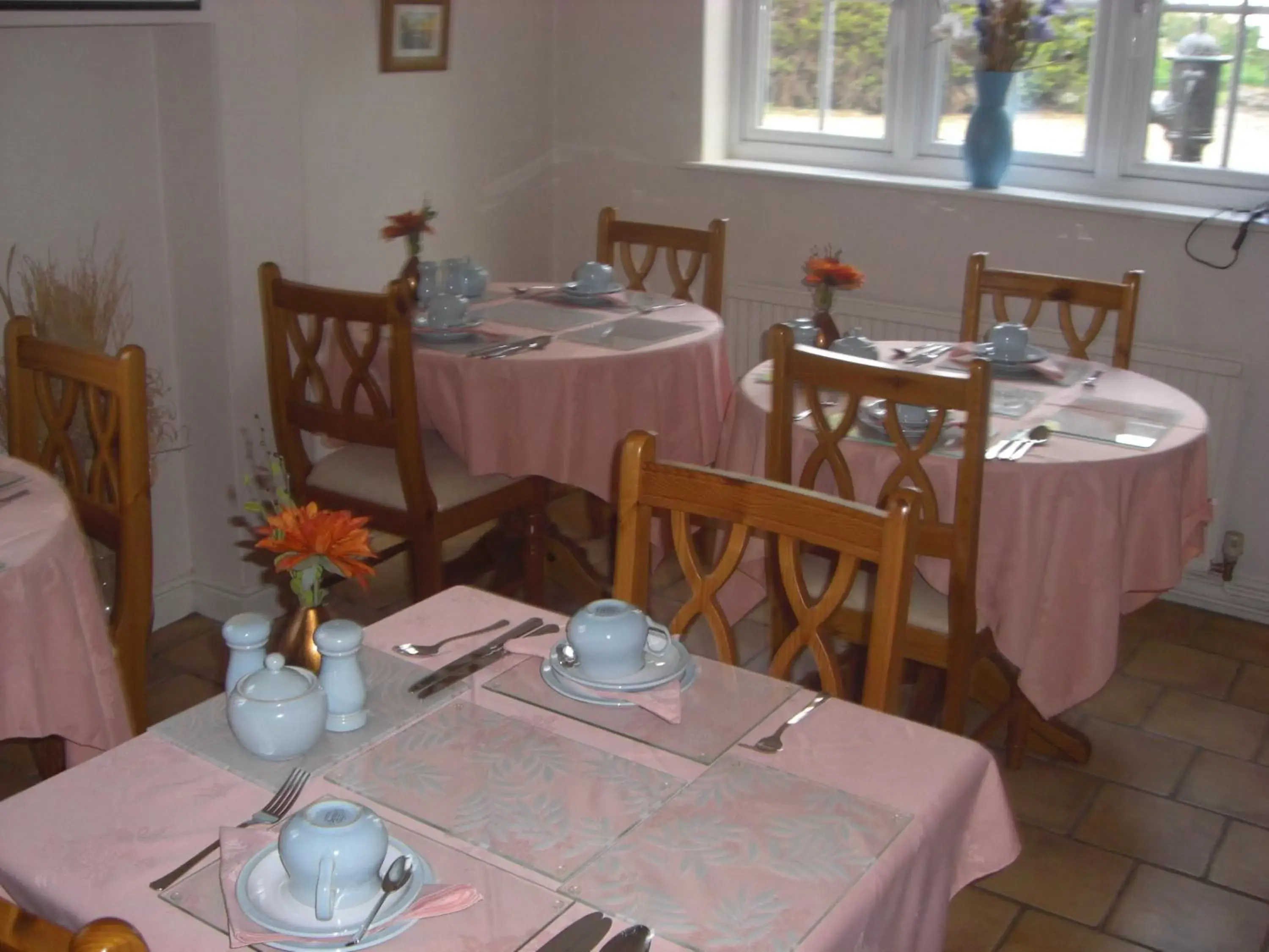 Restaurant/Places to Eat in The Brambles B&B