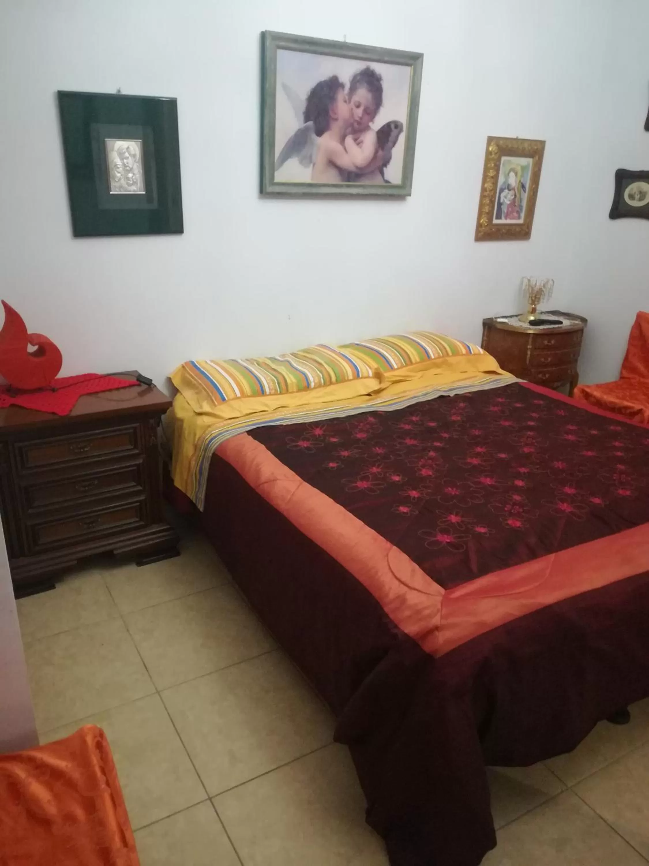Double or Twin Room with Shower in Villa Linda Bed And Breakfast